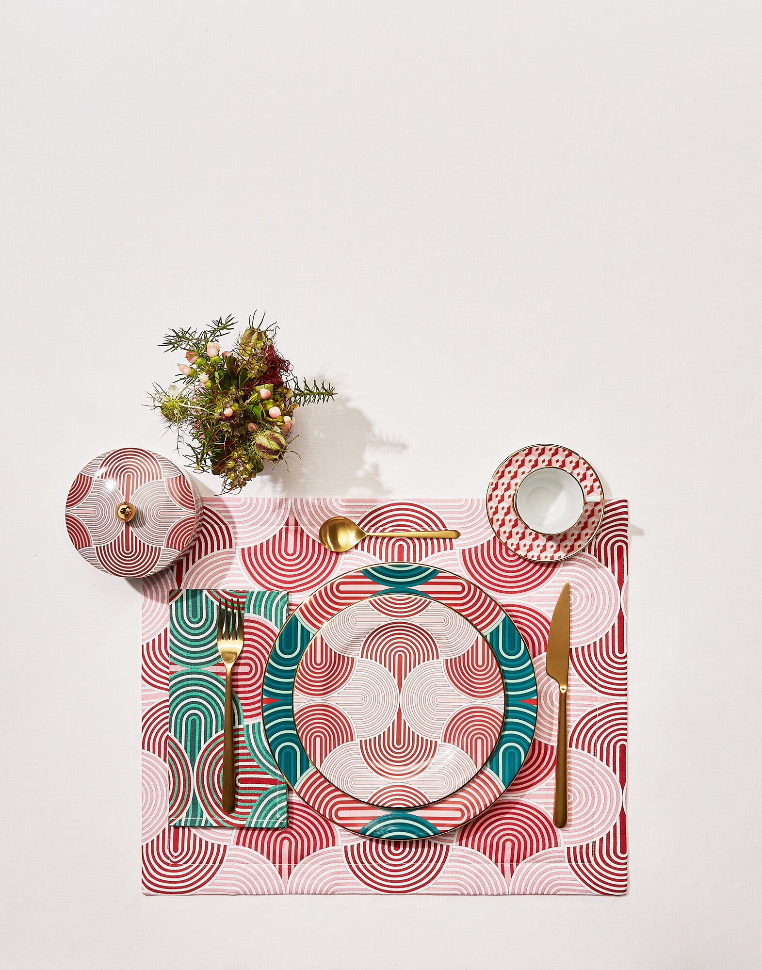 La DoubleJ Soup & Dinner Plate Set Slinky Verde DIS0050CER001SLI0005