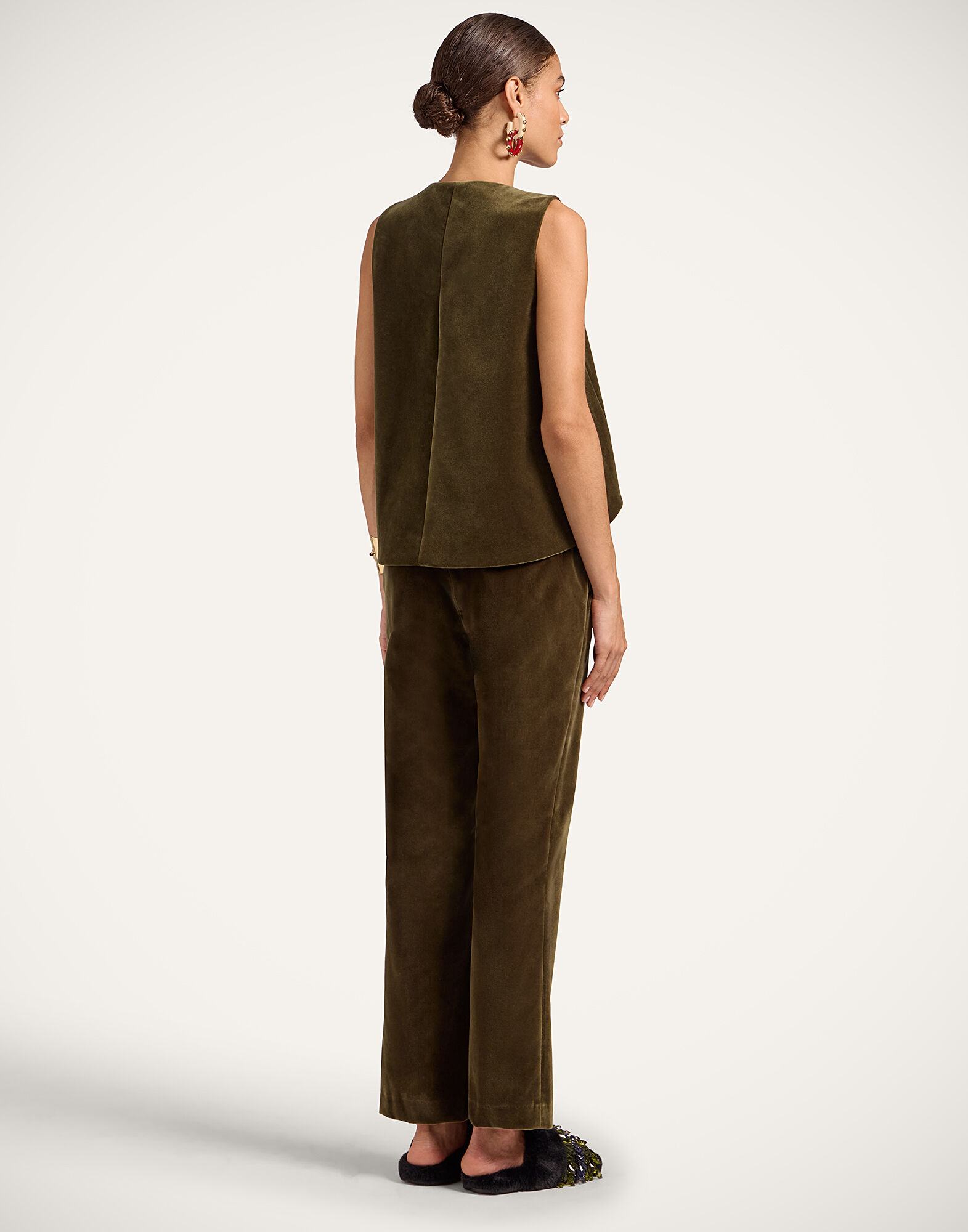 24/7 Pants in Solid Moss Green for Women | La DoubleJ