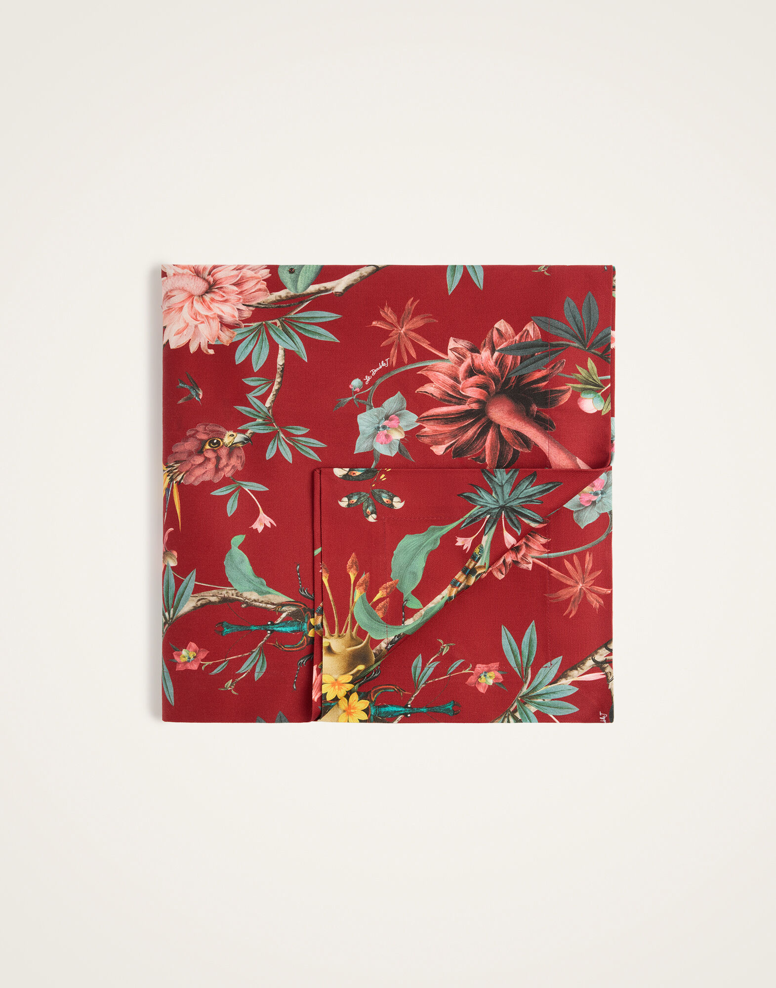 La DoubleJ Medium Tablecloth Fantastic Creatures Bordeaux TBC0017COT073FCR01RE02