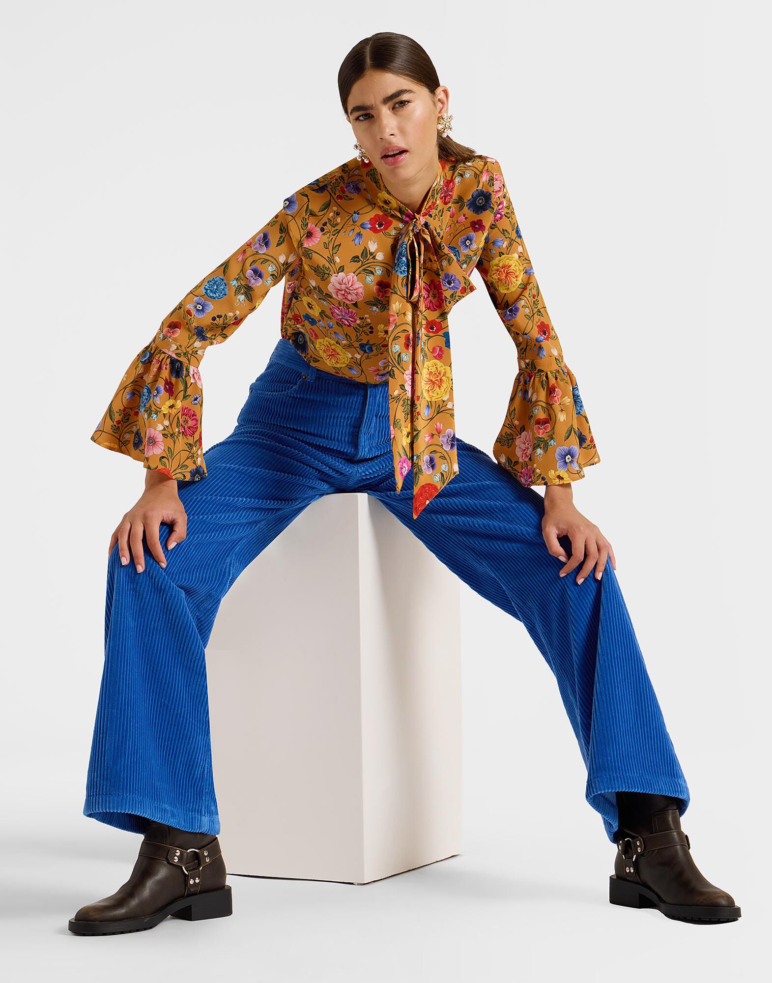Baby blue flare pants online