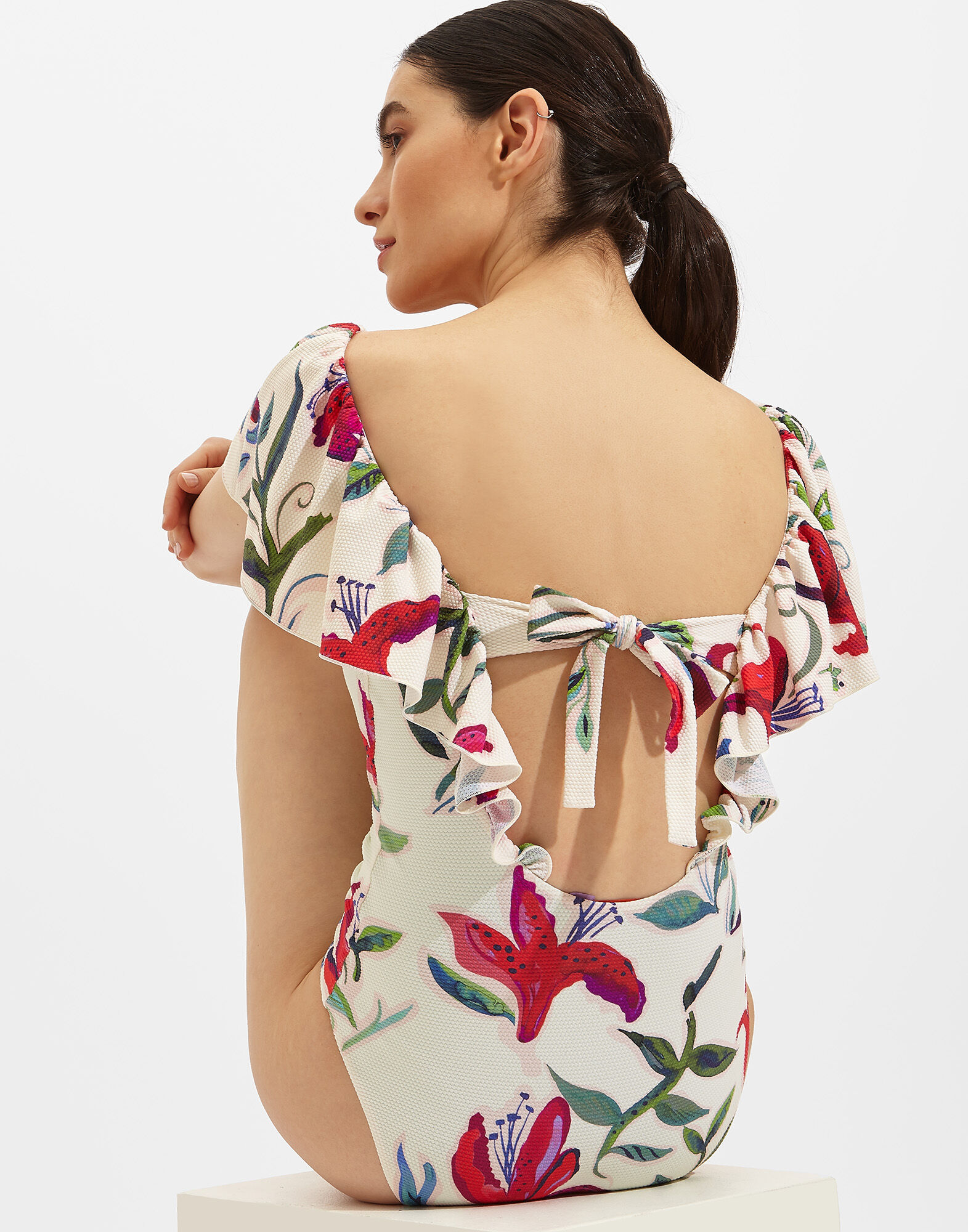 La DoubleJ Scarlett Swimsuit White Lily SWI0034LYC002LIY0002