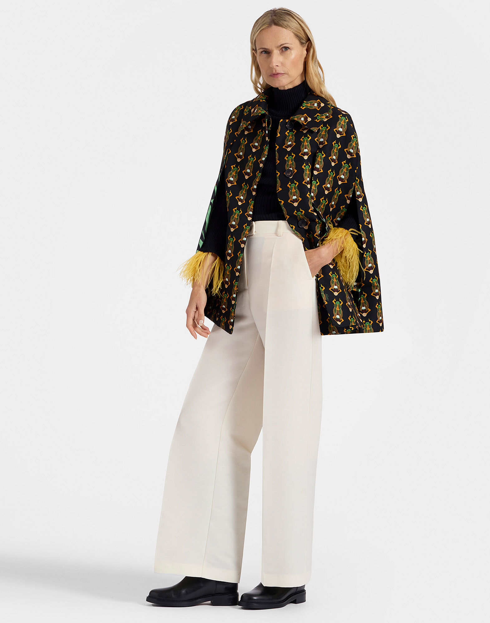 La DoubleJ Milano Mini Cape Scarab Black JAC0072CAD001SCA01BL01