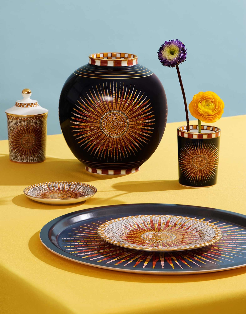 La DoubleJ Round Printed Tray La DoubleJ Round Printed Tray Sunrays Midnight TRA0002WOD001SNR02BU04