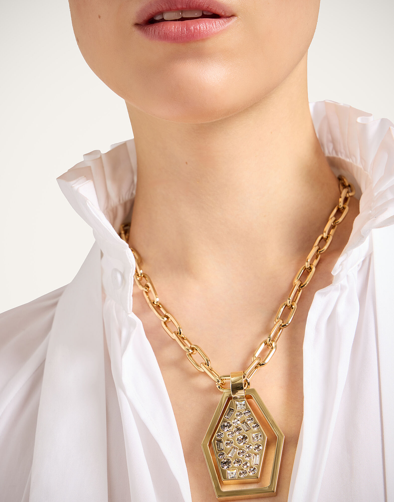 La DoubleJ Sparkly Swinging Portal Necklace 24K Gold Plate & Swarovski Crystals NEC0042BRA007SOLIDYE05