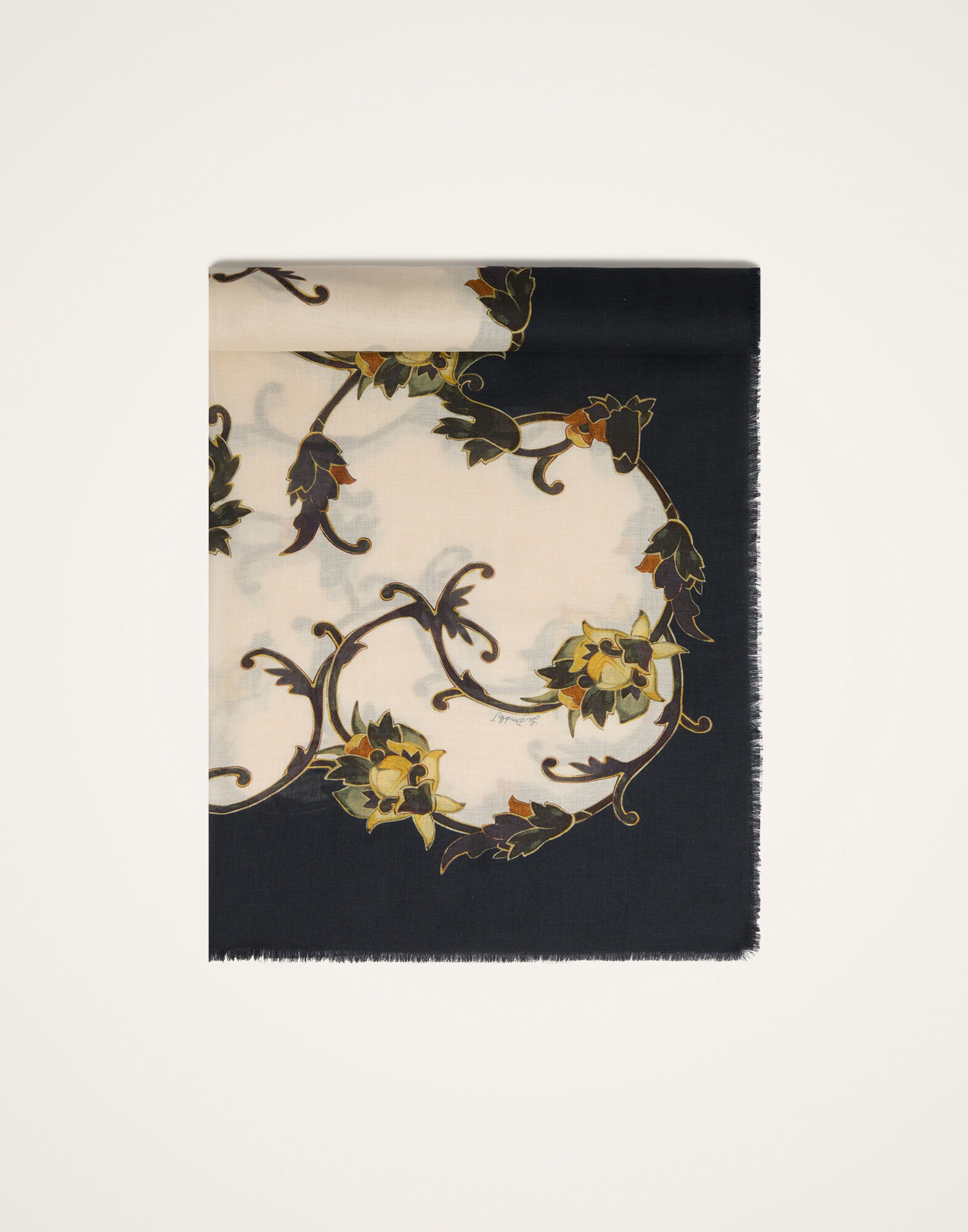 La DoubleJ Scarf Buttercup Plac&eacute;e Black SCA0097MOS001BTC03BL01