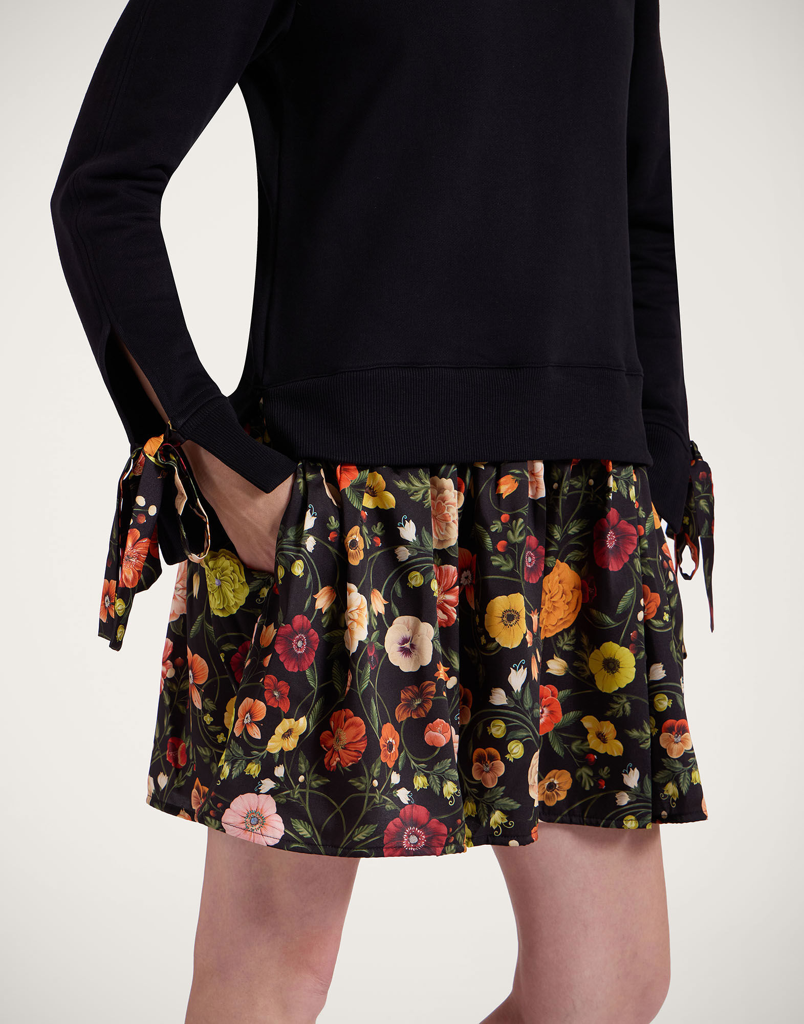 La DoubleJ Sporty Dress Botticelli Black DRE0453FOD001CEL01BL01