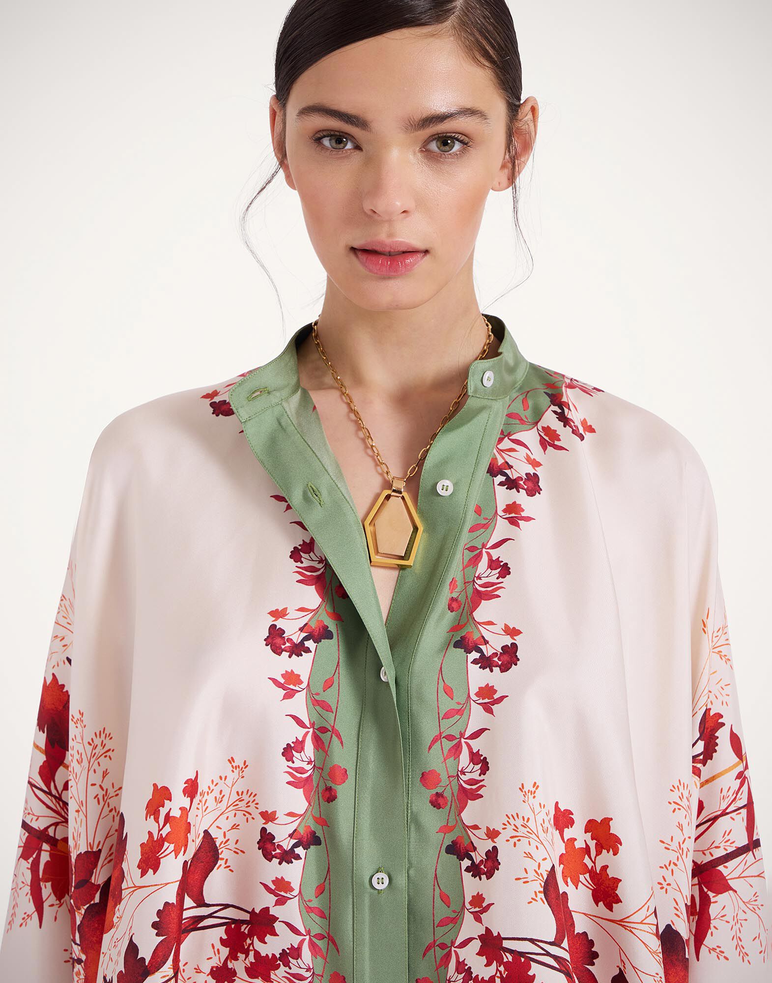 La DoubleJ Foulard Shirt Woodland Plac&eacute;e Camouflage SHI0059SIL006WOD01GR08