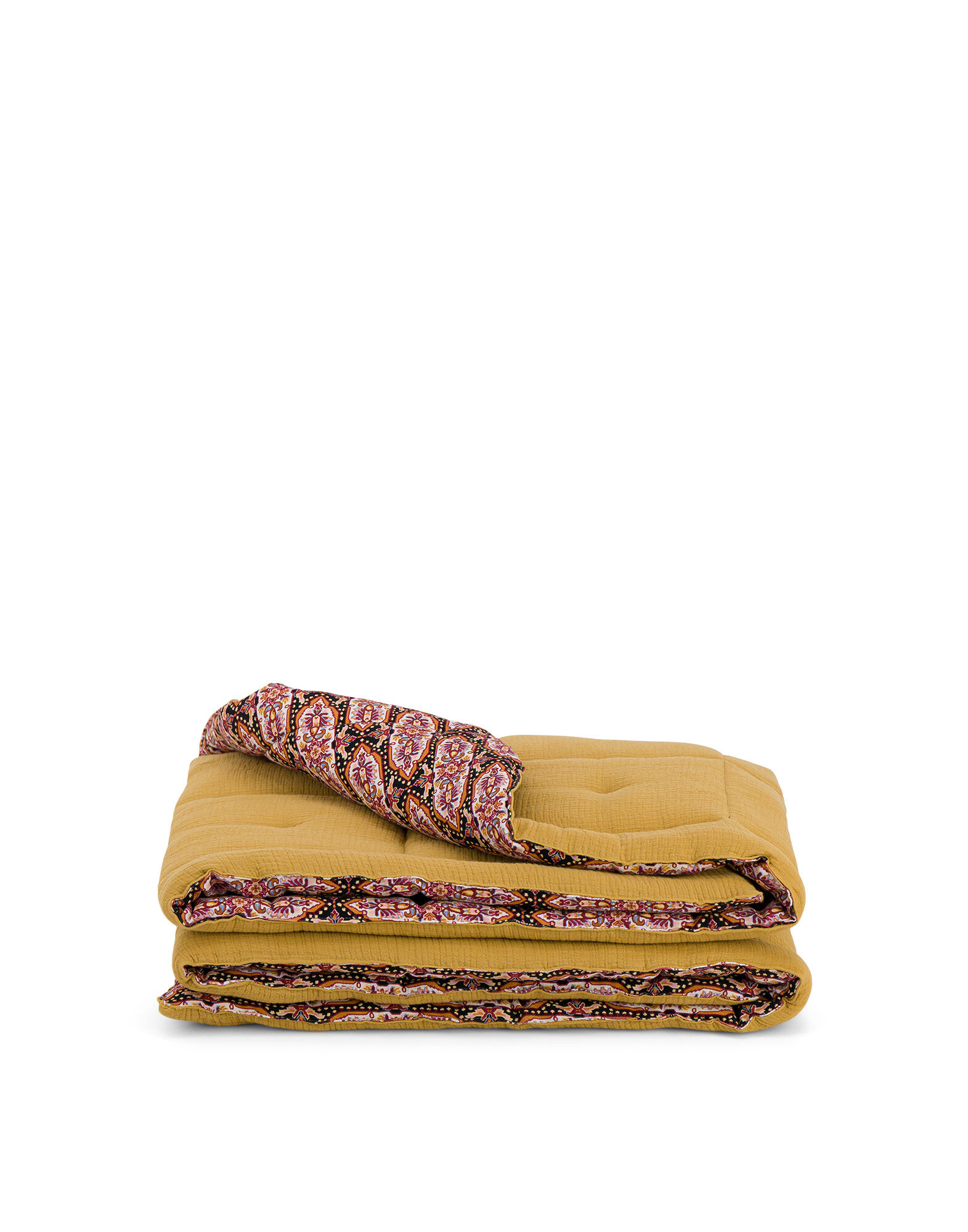 La DoubleJ Nido Bimaterial Quilt Tapestry BLA0003COT034TAP0001