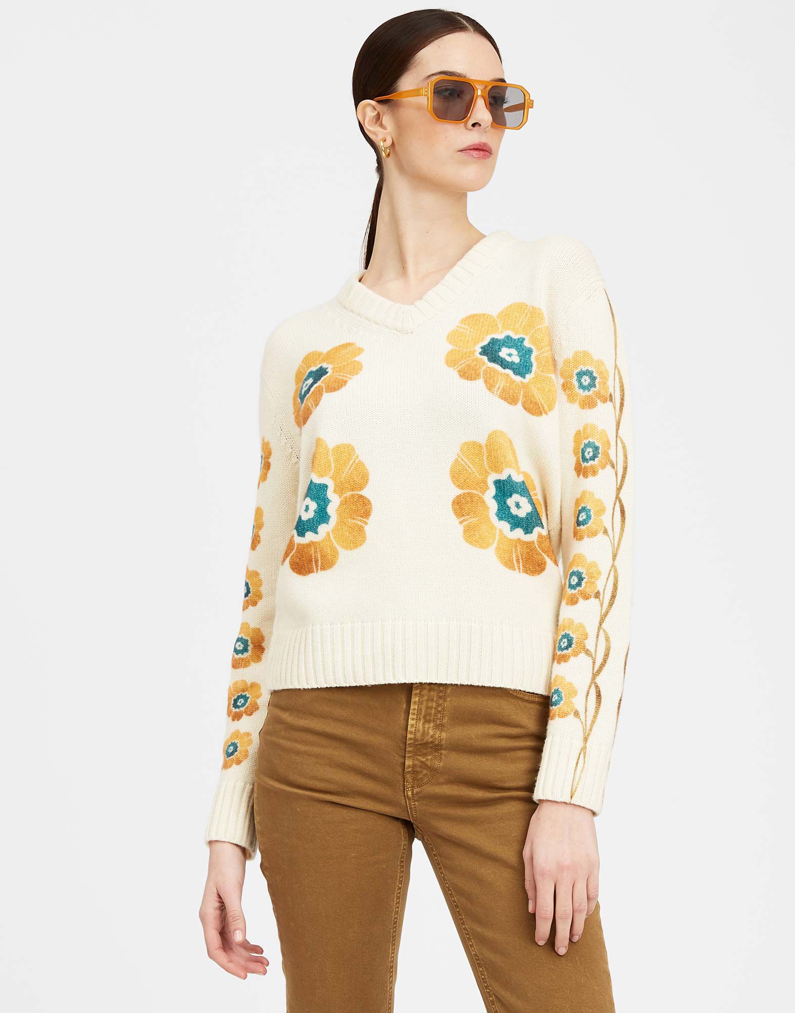 La DoubleJ V-Neck Boy Sweater Daisychain Plac&eacute;e Off White PUL0185KNI101VA221WH05