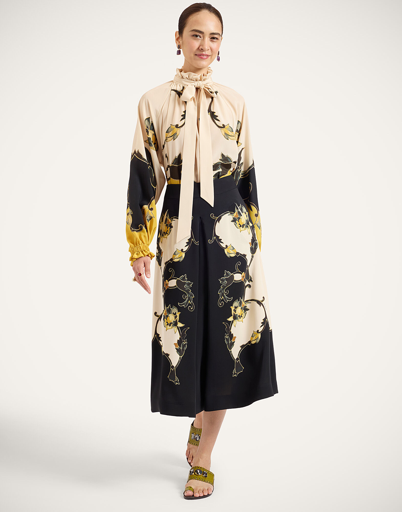 La DoubleJ Cerere Blouse Buttercup Plac&eacute;e Gold SHI0086CRE001BTC03YE05
