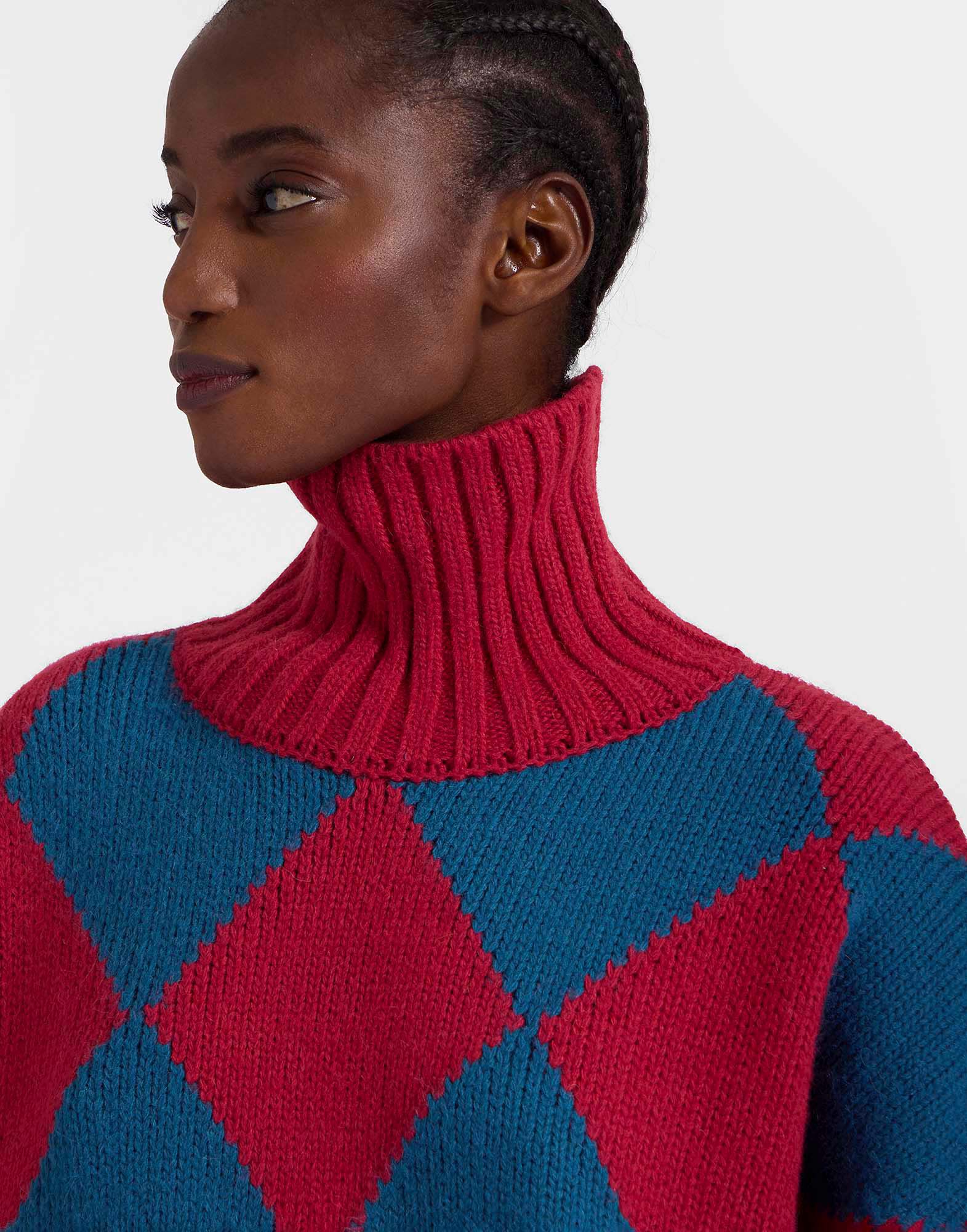 La DoubleJ Argyle Sweater Red & Blue PUL0091KNI064VA183RE01