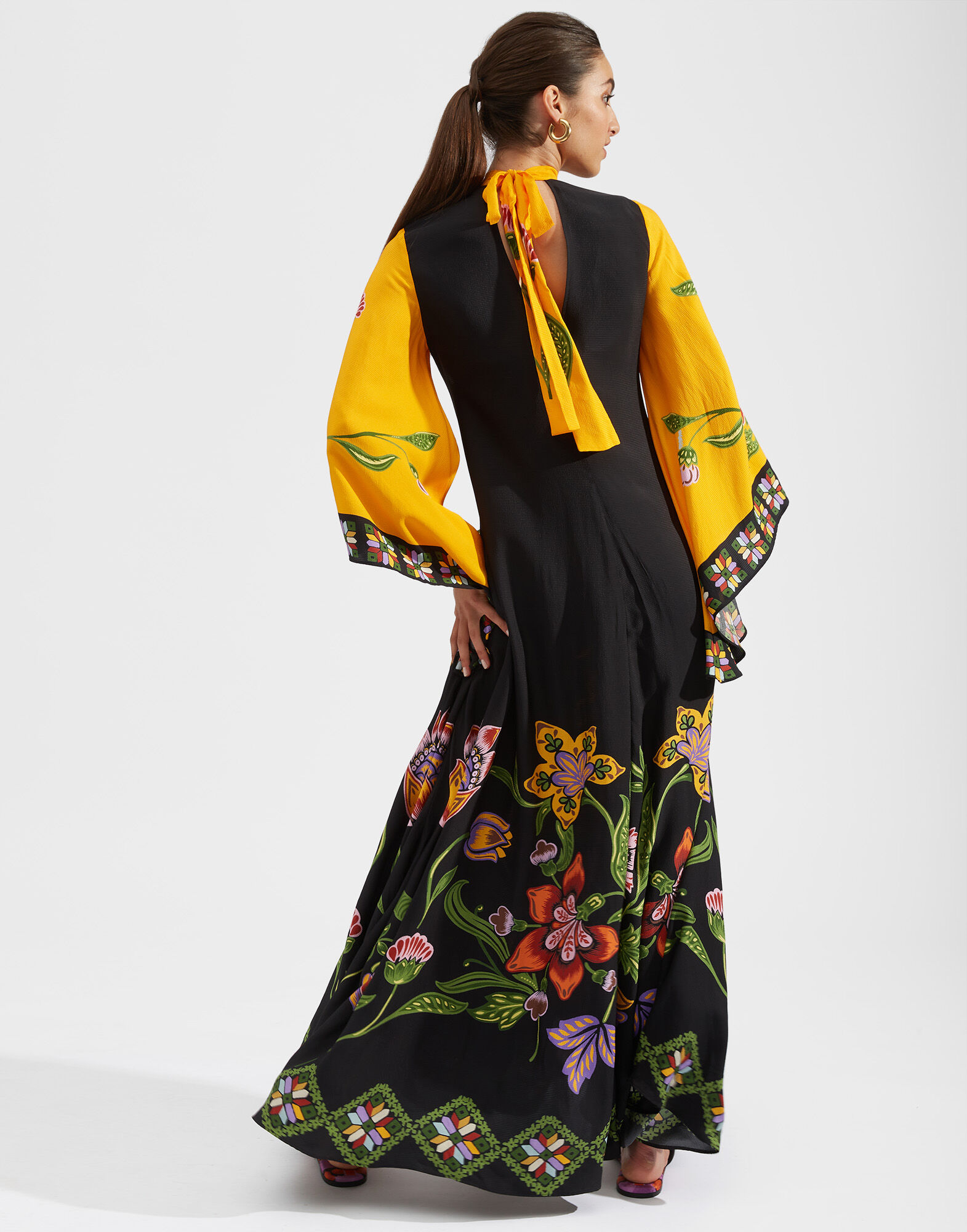 La DoubleJ Magnifico Dress Folk Flowers Nero Plac&eacute;e DRE0232VIS004FFL0004