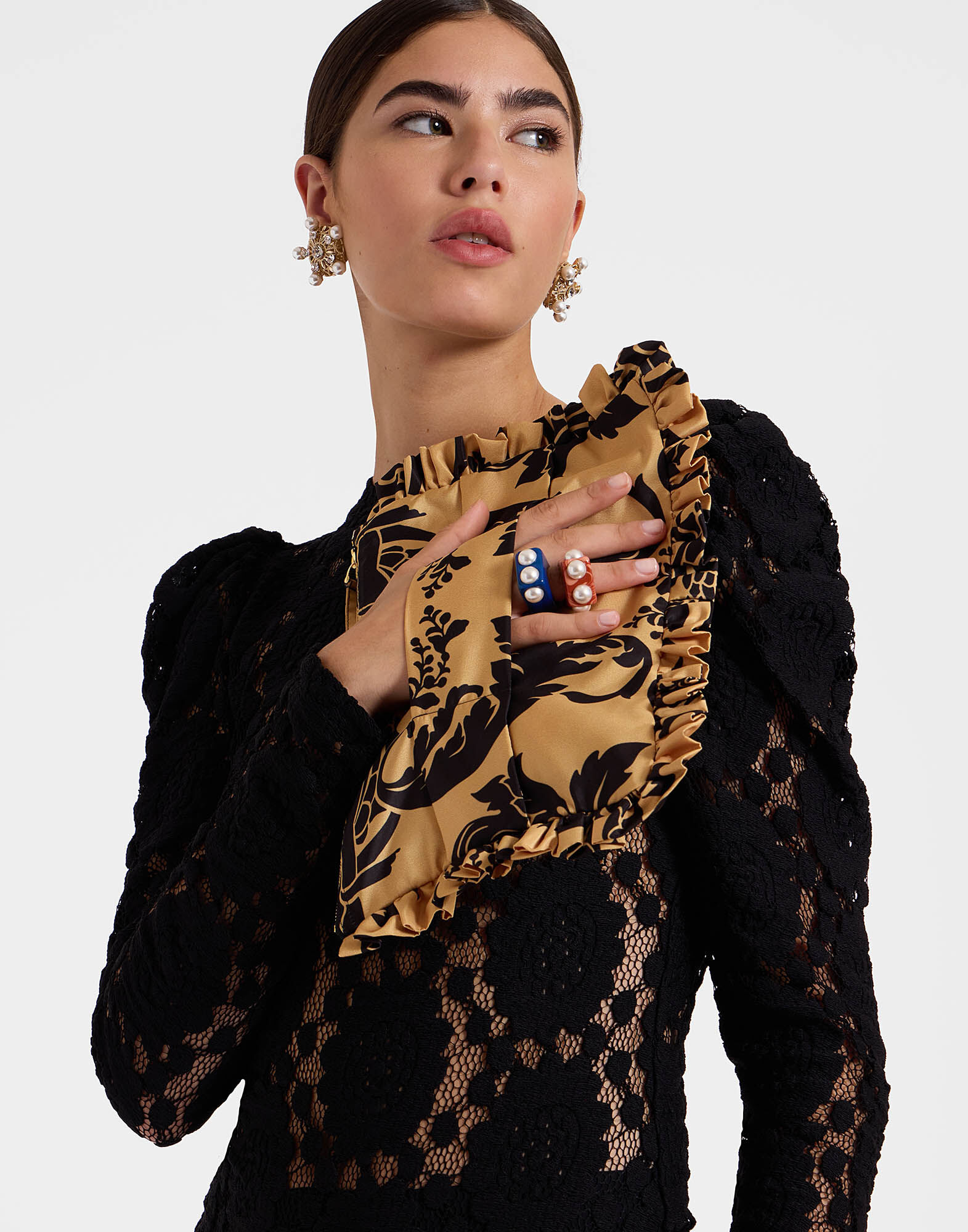 La DoubleJ Hand Pochette Cherubs Gold BAG0059FAI004CRB01YE05