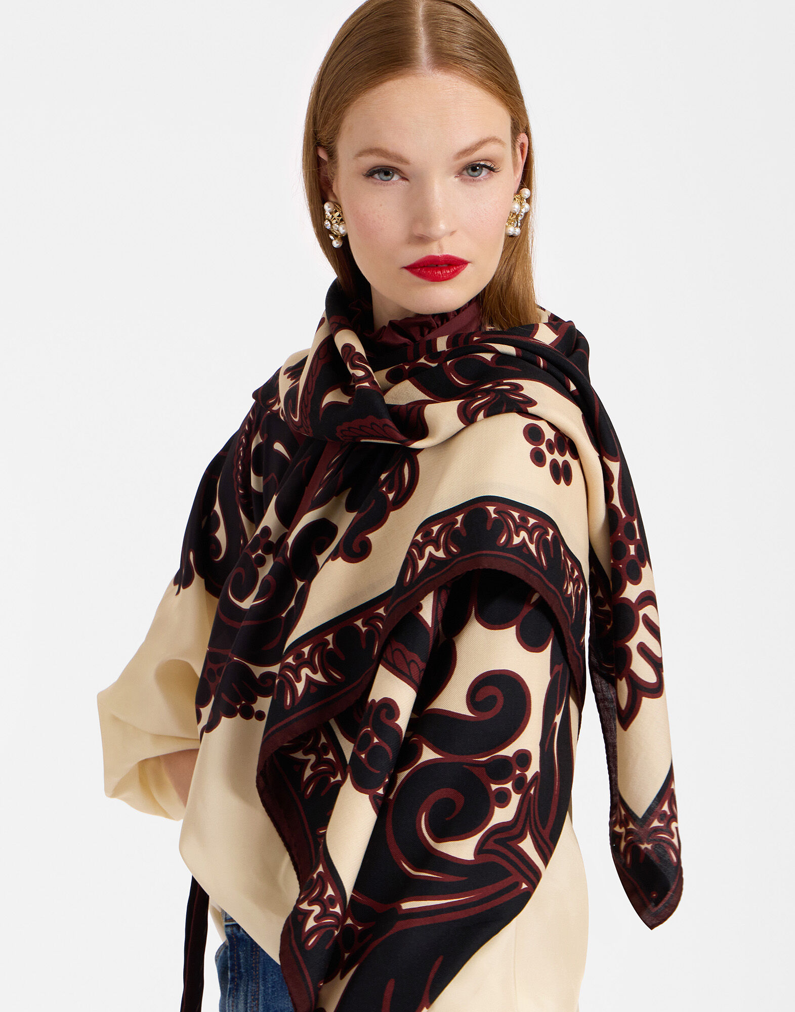 La DoubleJ Foulard 135 Corsini Plac&eacute;e Cream SCA0053WOL018INI01RE01