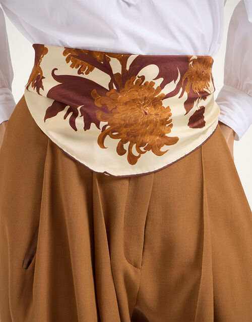 La DoubleJ Diamond Scarf Coven Plac&eacute;e Buttercream SCA0105SIL006COV05WH09