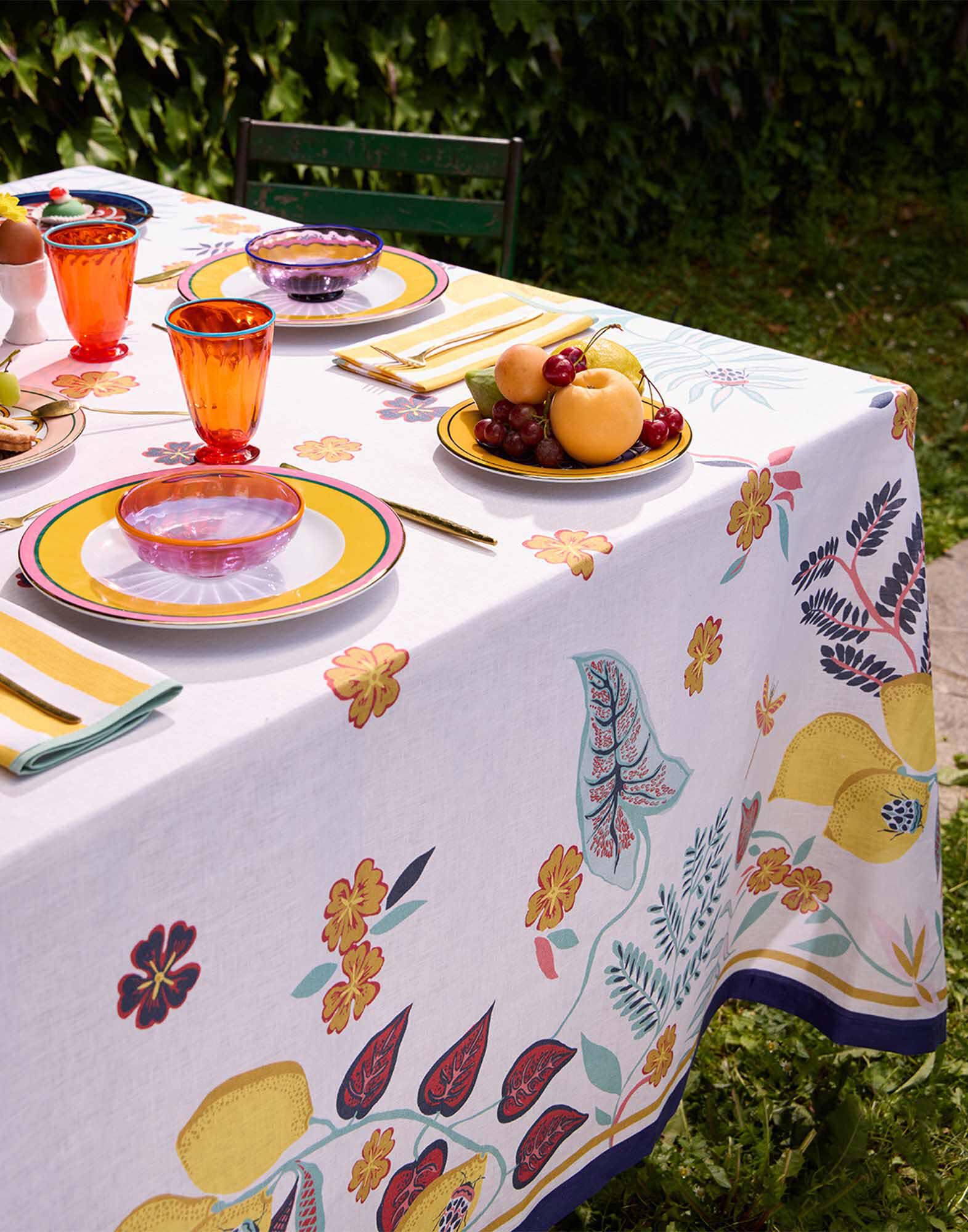 La DoubleJ Large Tablecloth Botanical (Plac&eacute;e) TBC0003LIN001BOT0004