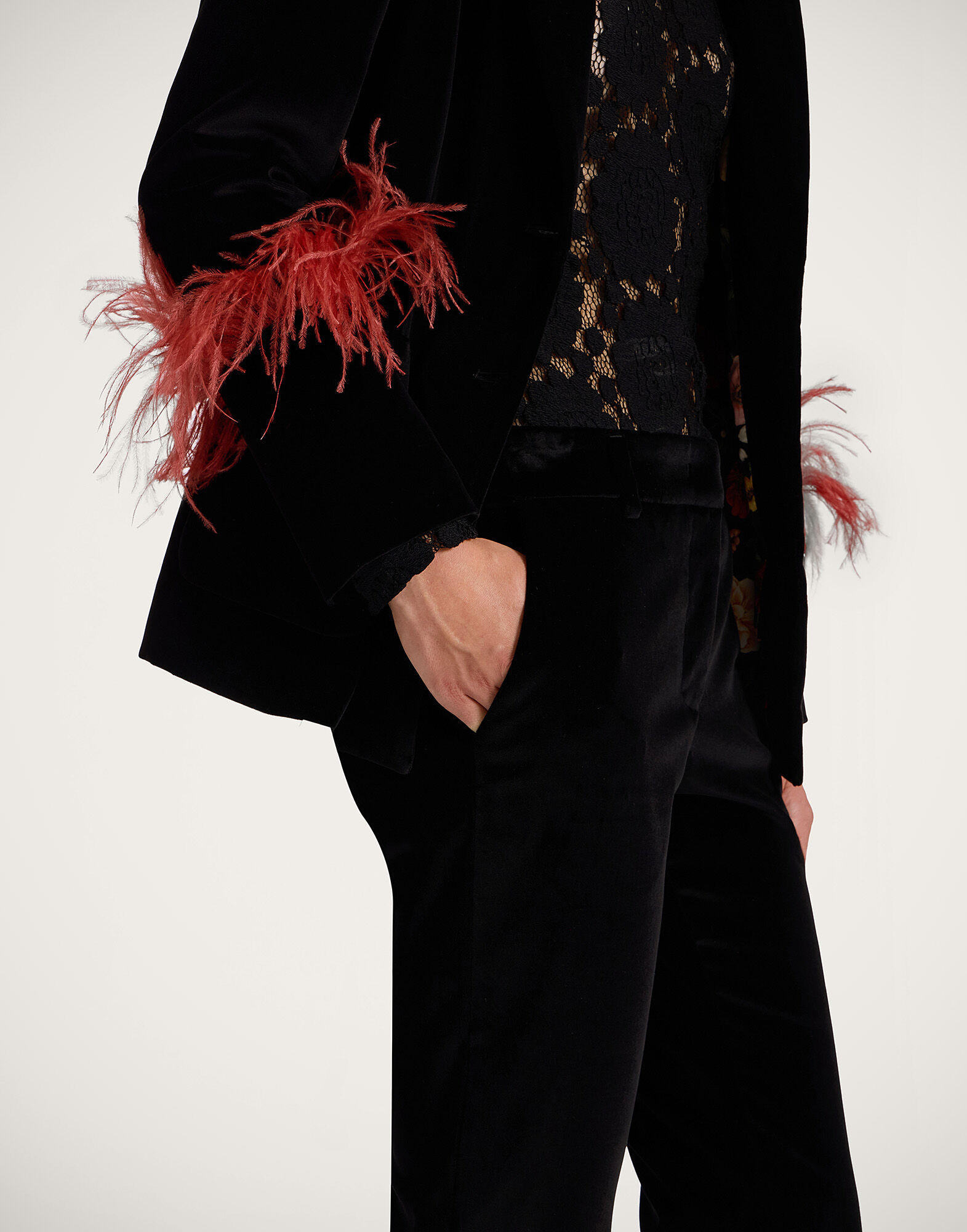 La DoubleJ 24/7 Pants Solid Black TRO0069VEL011SOLIDBL01