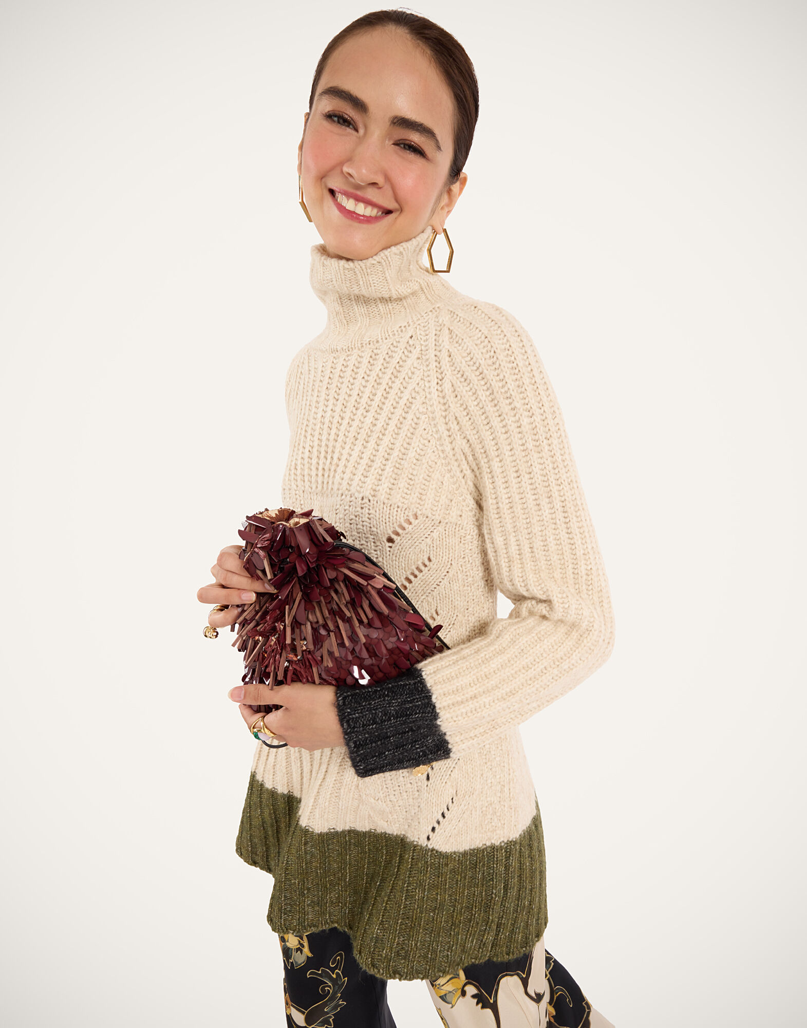 La DoubleJ Fireside Turtleneck Color Block Ecru, Green, and Black PUL0386KNI215VA530BR05