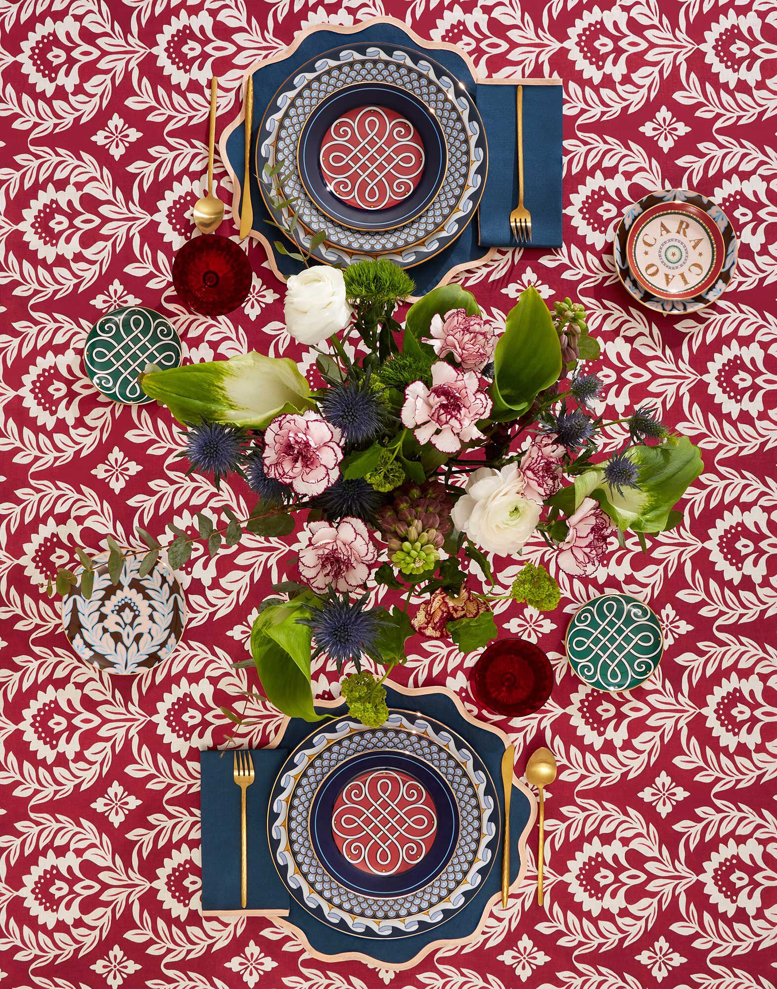 La DoubleJ Medium Tablecloth Garland Bordeaux TBC0002LIN001GRL0012