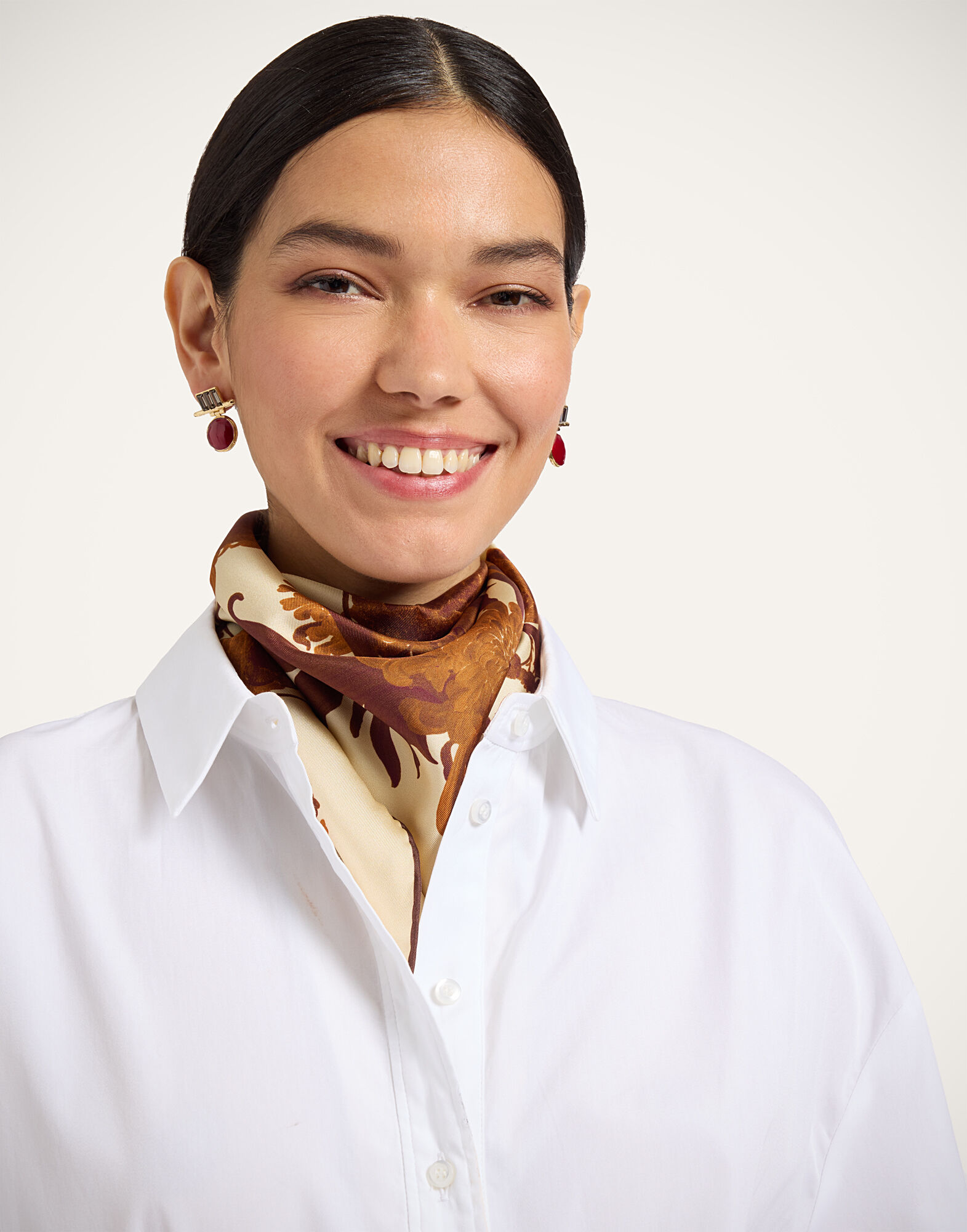 La DoubleJ Diamond Scarf Coven Plac&eacute;e Buttercream SCA0105SIL006COV05WH09
