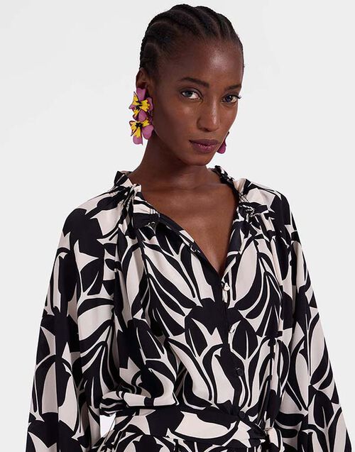 La DoubleJ Flora Earrings Solid Pink EAR0047POL013SOLIDPI01