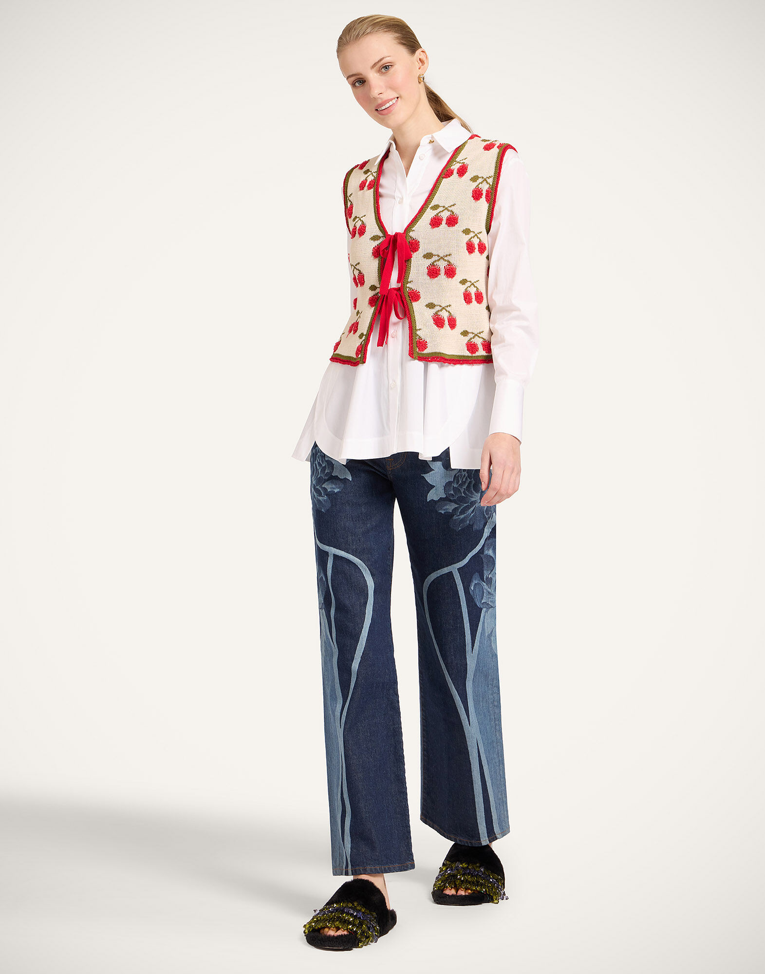 La DoubleJ Cherry Gilet Multicolor Ecru & Red PUL0357KNI204VA482BR05