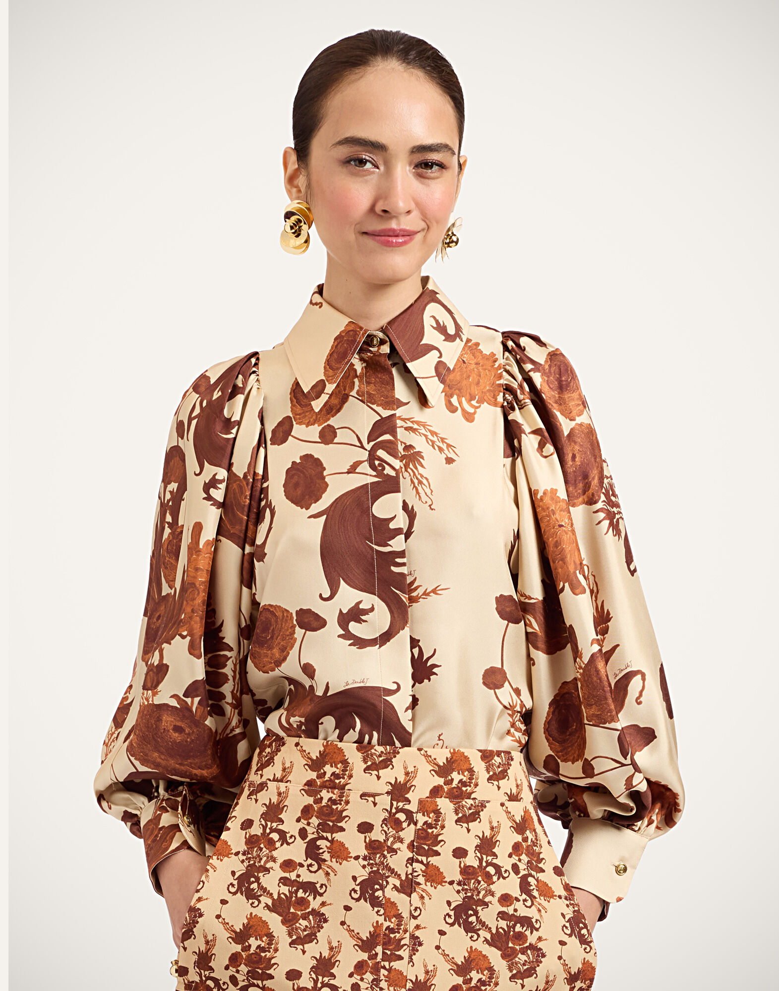 La DoubleJ Pouf Shirt Coven Buttercream SHI0159SIL001COV01WH09
