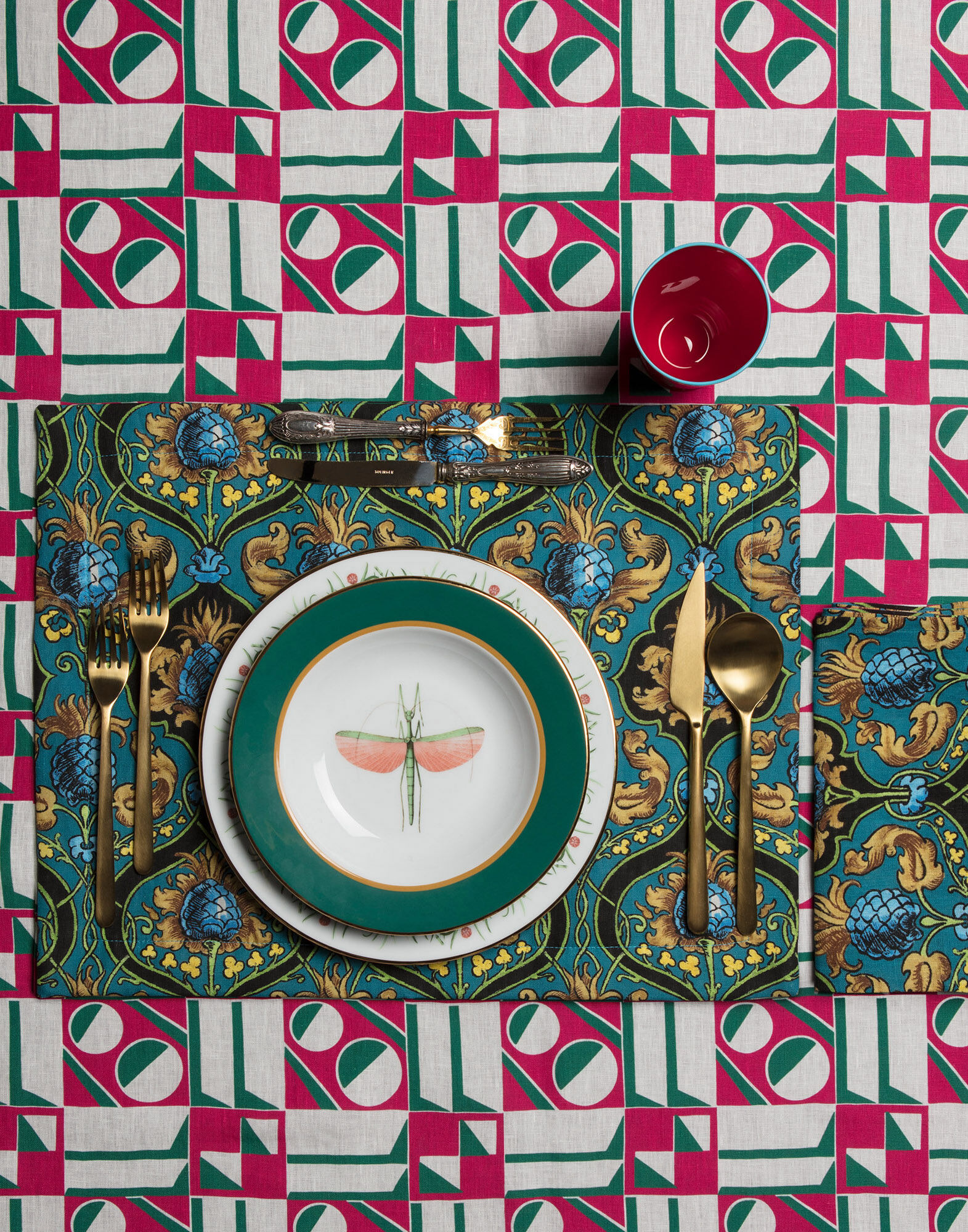 La DoubleJ Housewives Large Tablecloth Geometrico Rosa TBC0003LIN001GEO0002