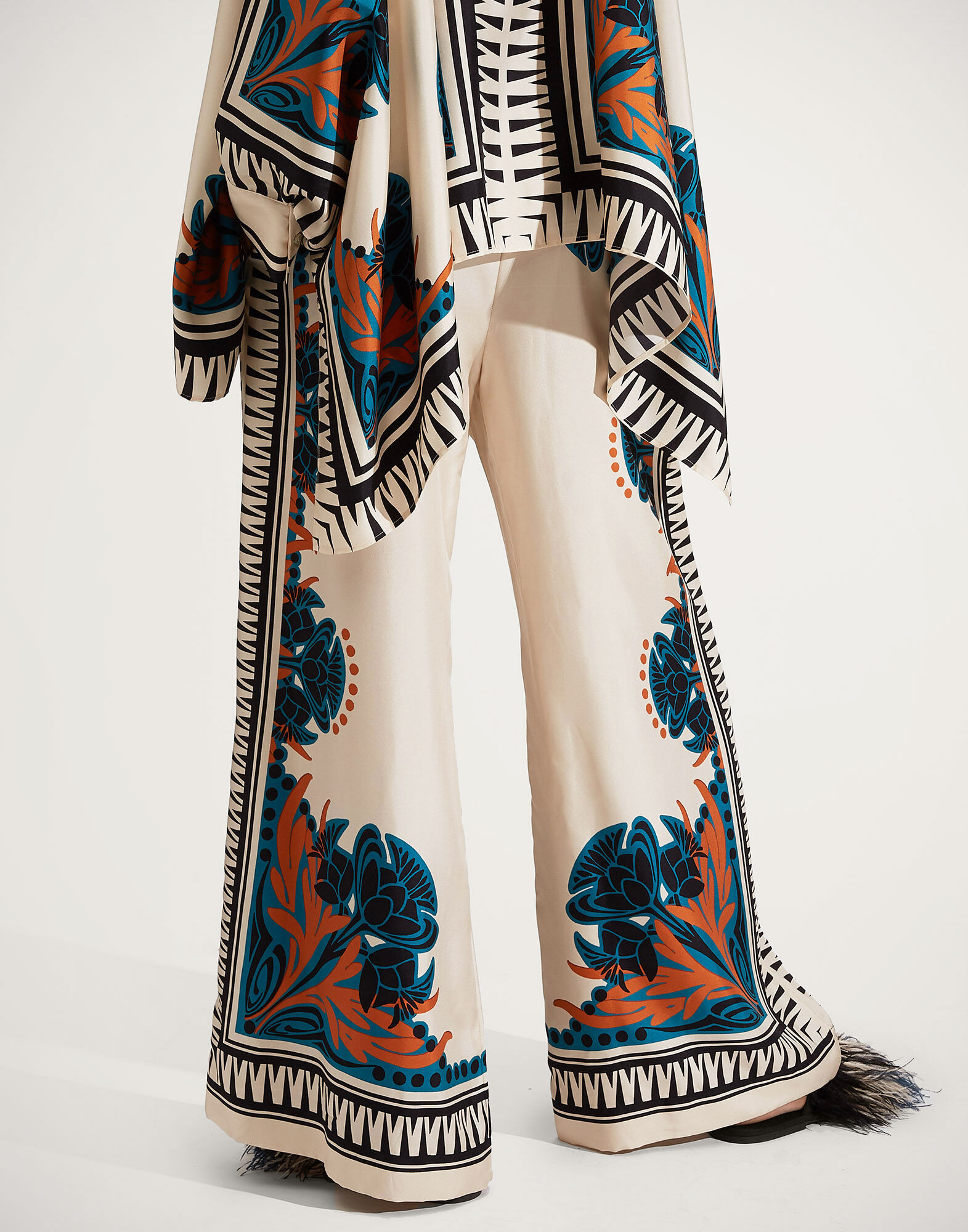 パンツ La Double J TRO0026.SIL006ECL05 Trousers DOUBLEJ LA DOUBLEJ Hendrix metallic jacquard flared pants | NET-A-PORTER