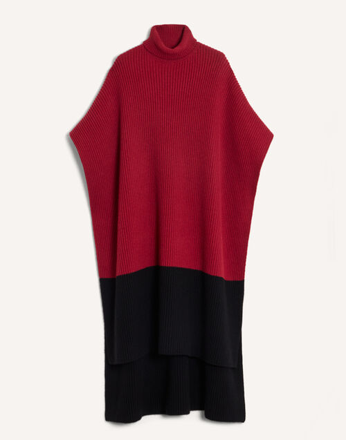 La DoubleJ Make An Entrance Cape Bicolor Bicolor Burgundy and Black SCA0116KNI222VA521RE07