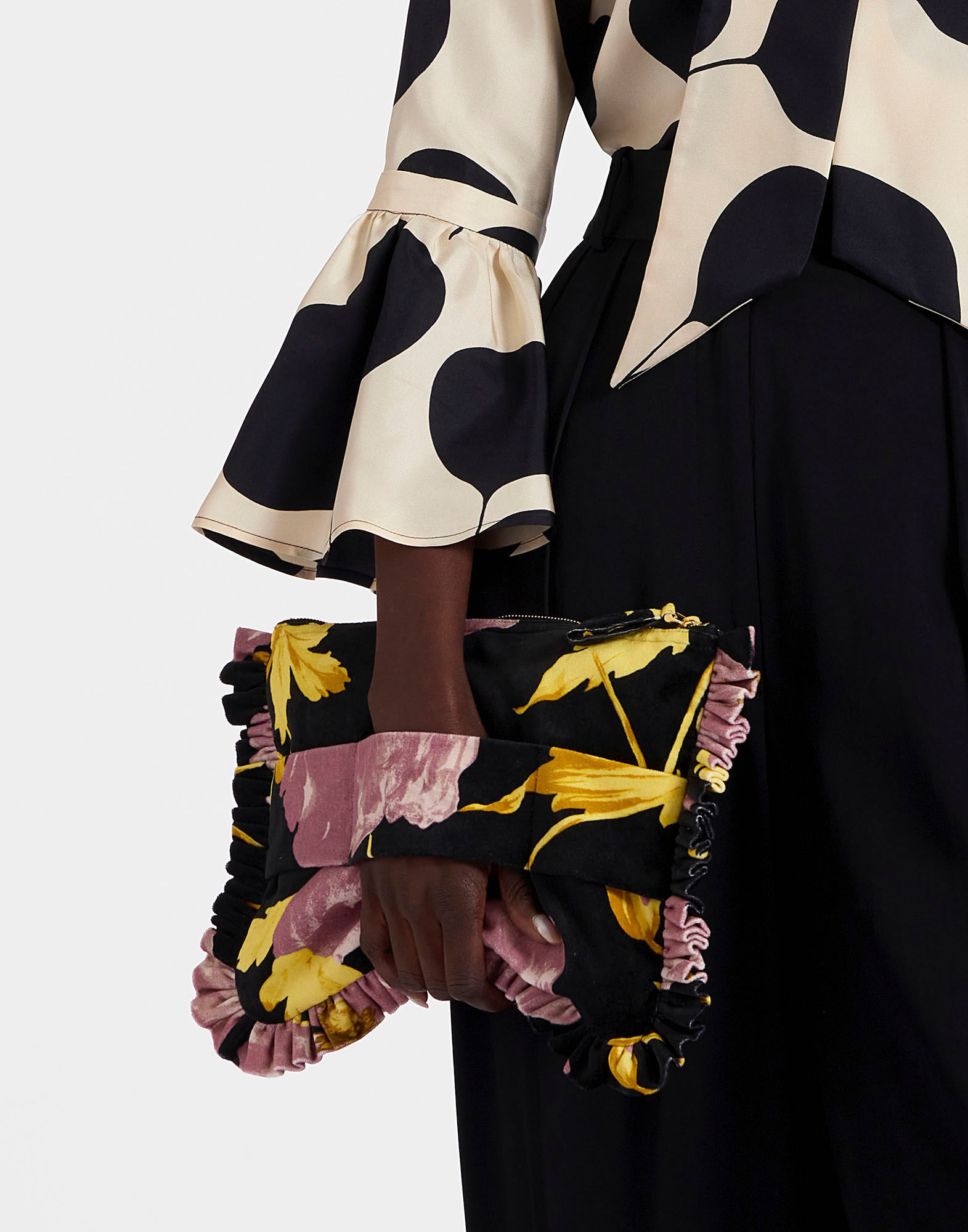 La DoubleJ Hand Pochette Sylph Black BAG0059VEL001SYL01BL01