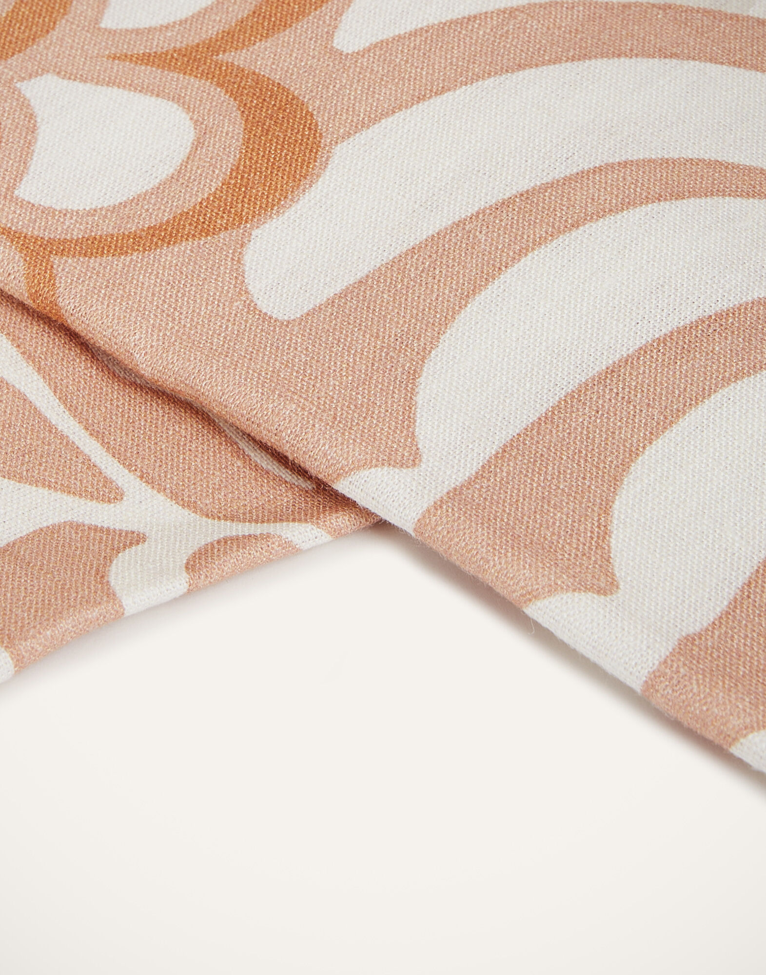 La DoubleJ Large Tablecloth Tudor Pink TBC0003LIN001TDR04PI05