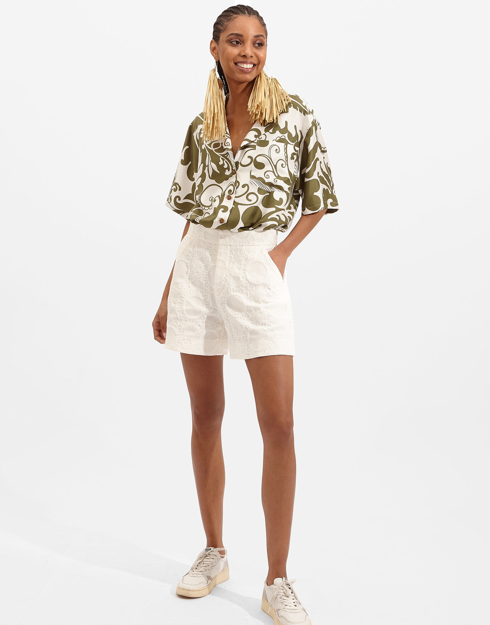 La DoubleJ Good Butt Shorts Solid White TRO0010COT029AVO0002