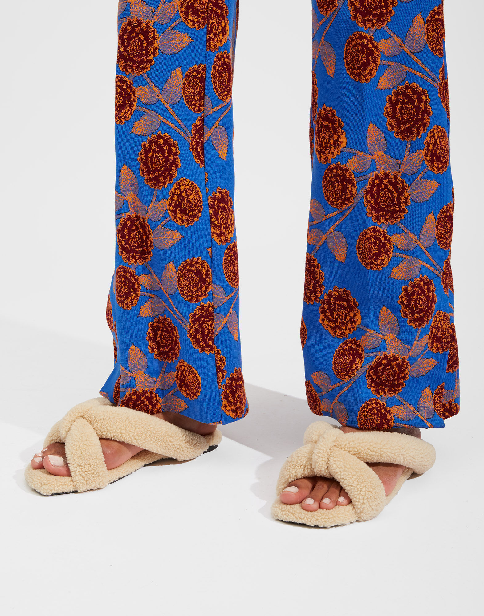 La DoubleJ Precious Slides Solid Light Green SHO0027FUR001GRY0003