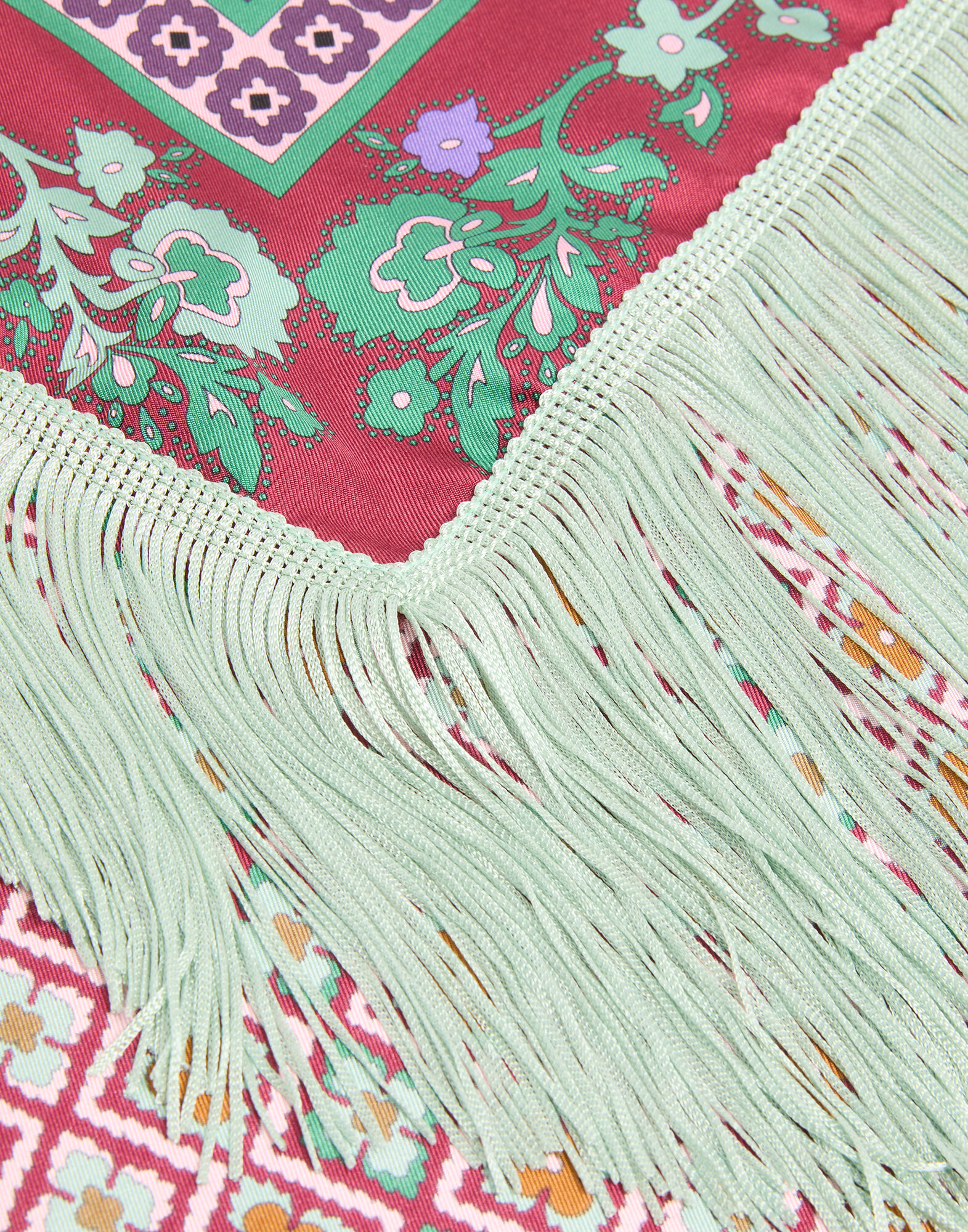 La DoubleJ Reversible Fringe Foulard 90 Regalia Plac&eacute;e Red SCA0073SIL006REG02RE01