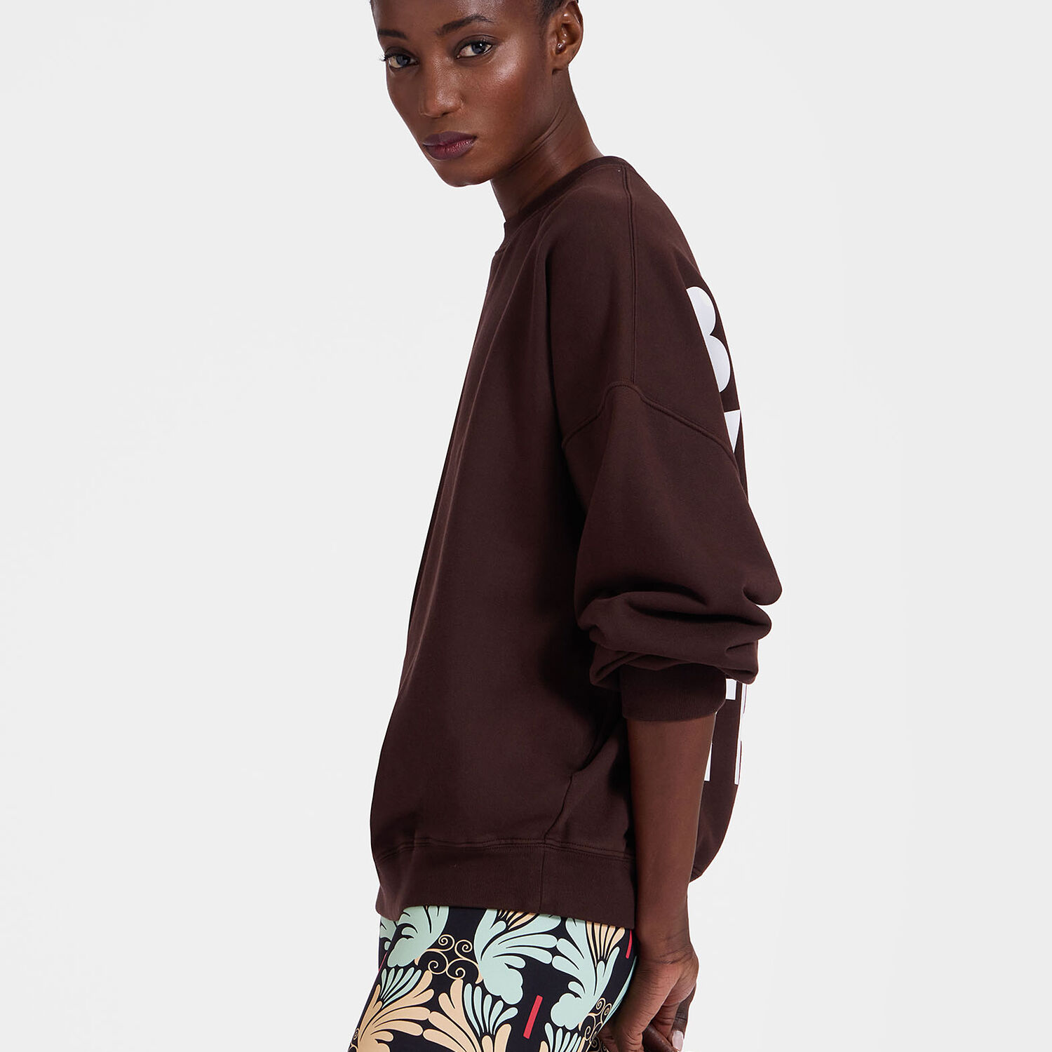La Doublej Off Court Sweatshirt In Solid Brown