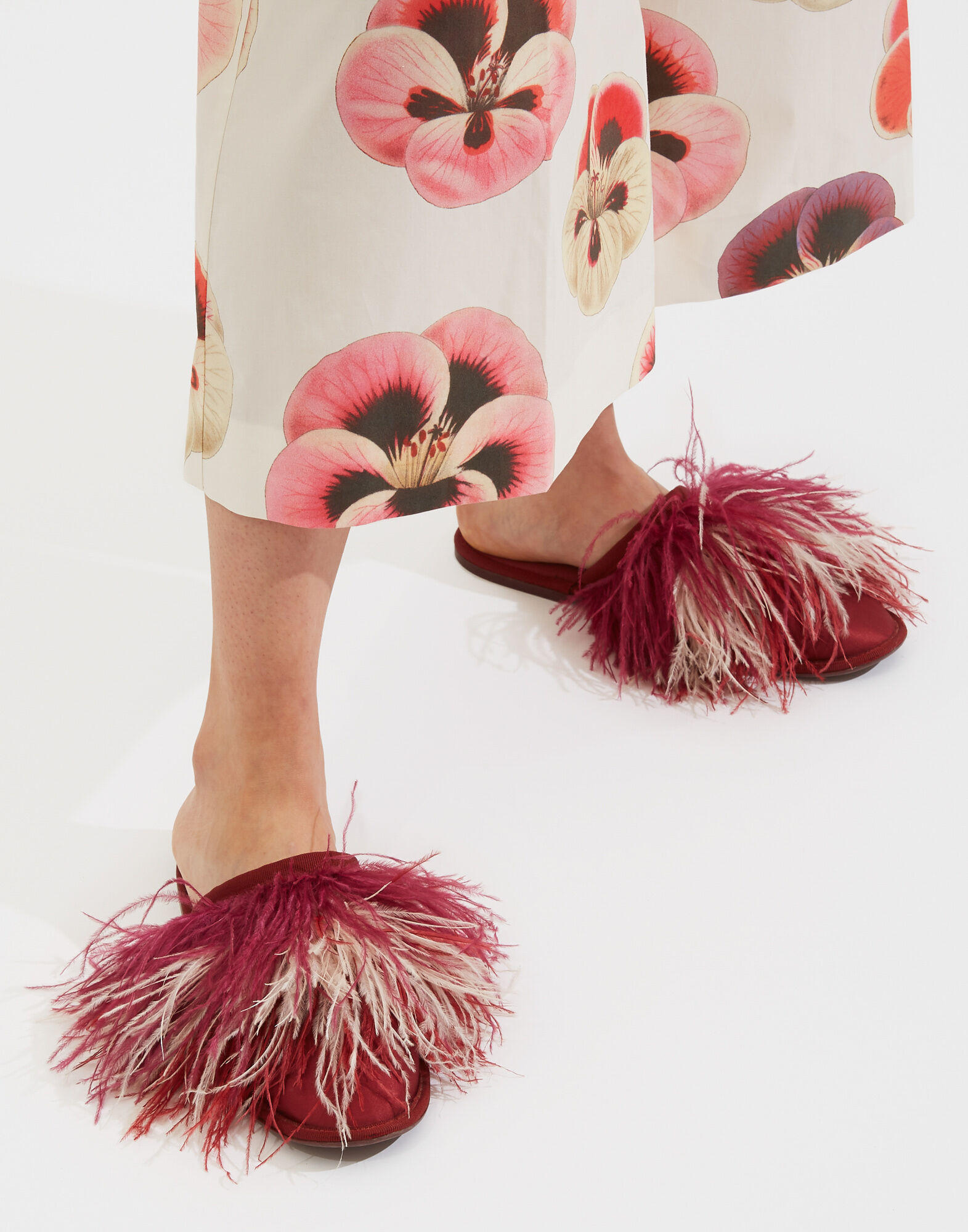 La DoubleJ Feather Slipper Solid Bordeaux SHO0007RAS005BOR0001