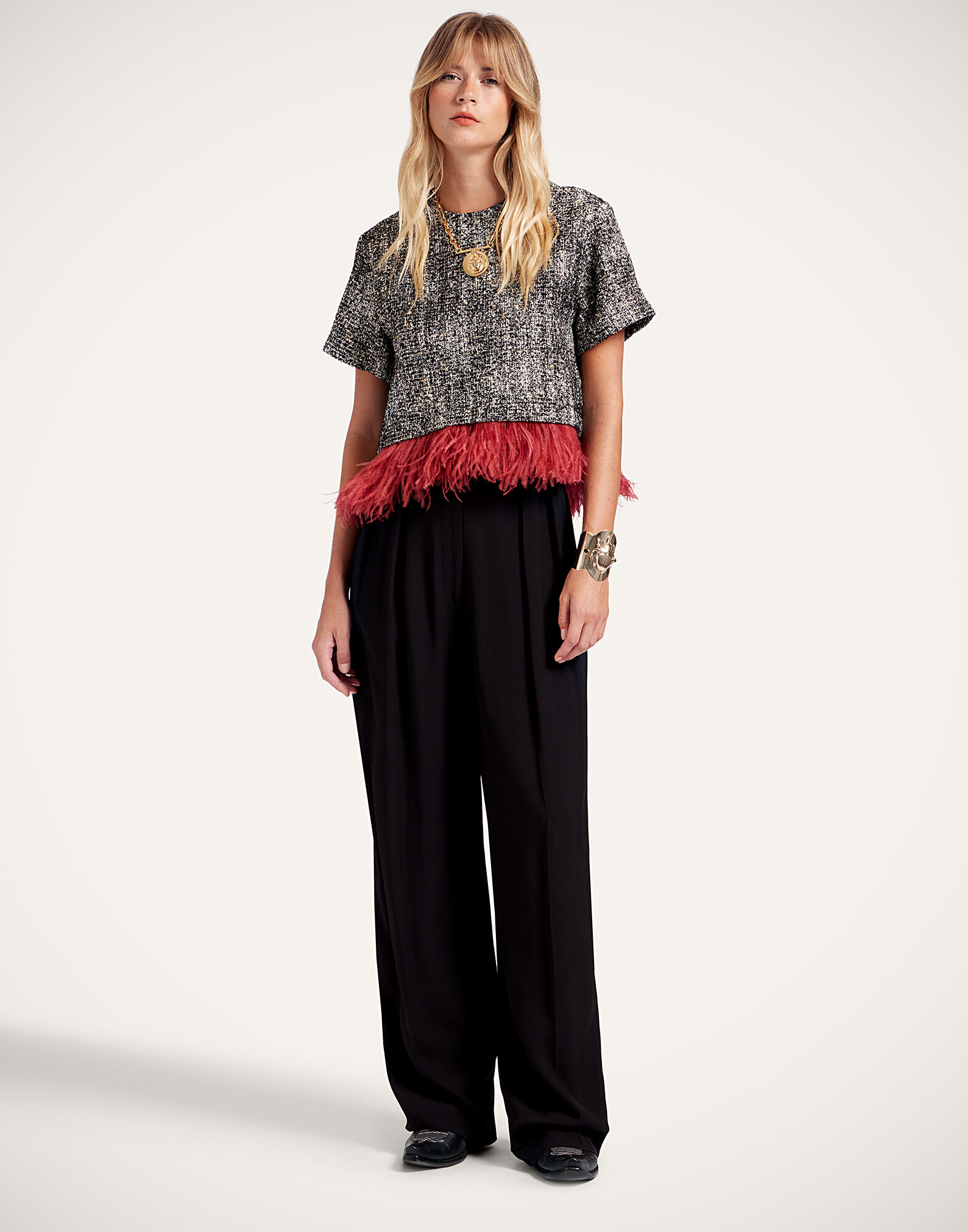 La DoubleJ La Scala Tee Solid Black & White TSH0040WOL031SOLIDBL03