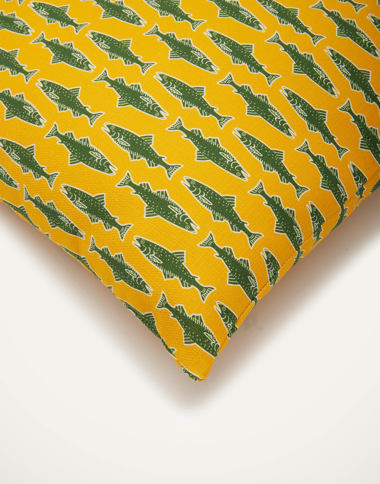 La DoubleJ Cushion (45X45) Como Fish Yellow CUS0013COT034CMF0001