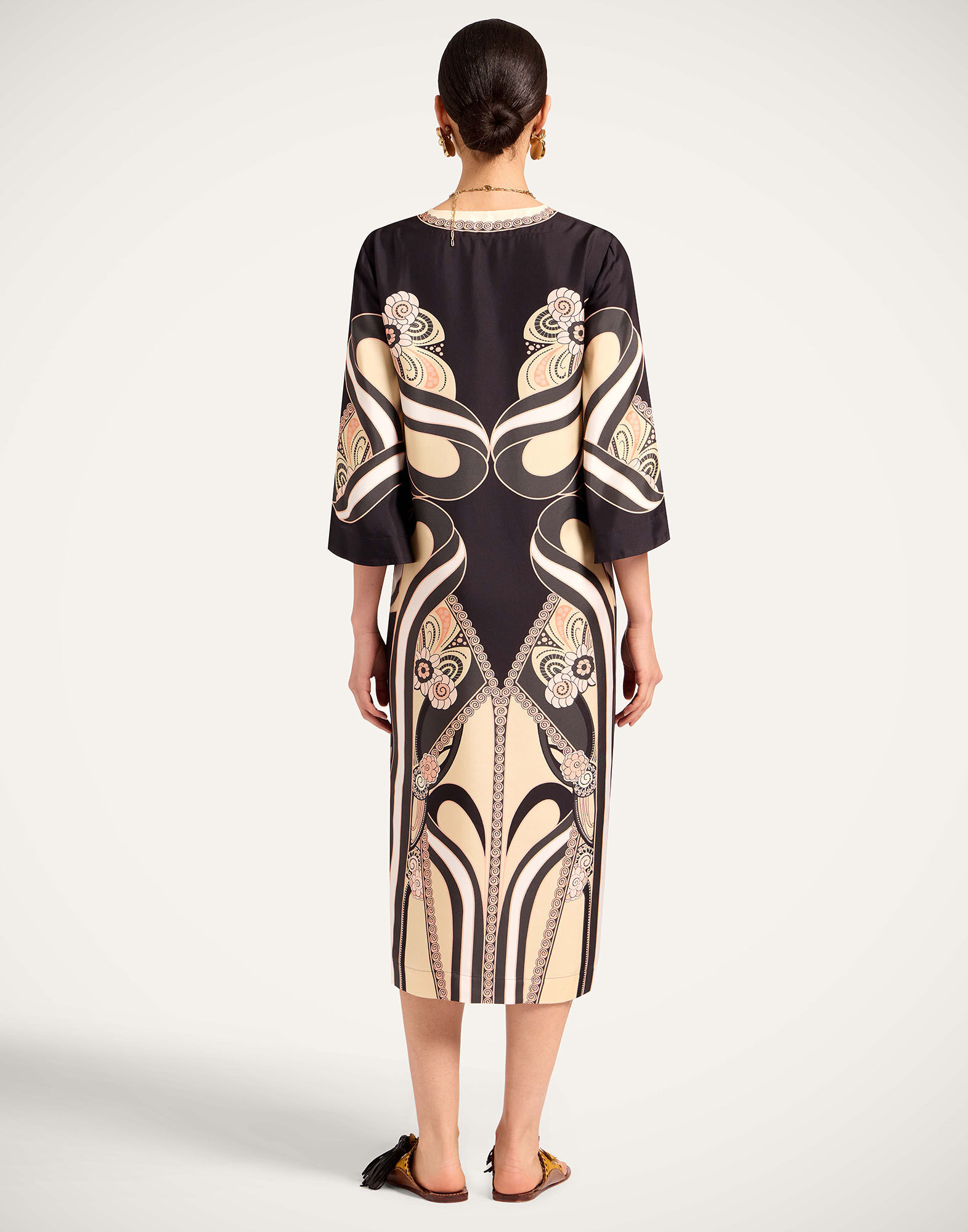 La DoubleJ The Kaftan Ambrosia Plac&eacute;e Pale Pink DRE0564SIL006AMB03PI02