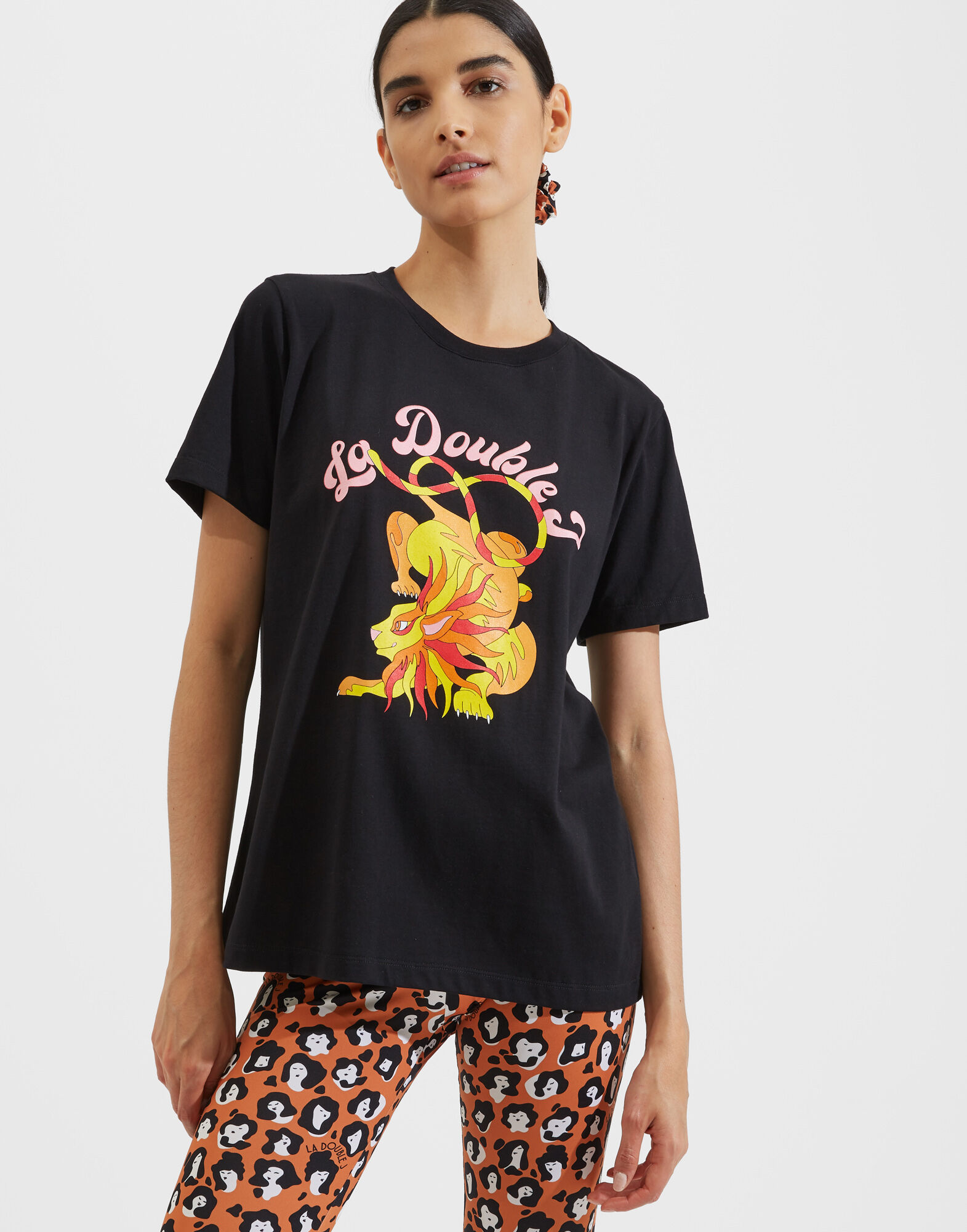 La DoubleJ T-Shirt Solid Black SHI0054JER010BLA0001