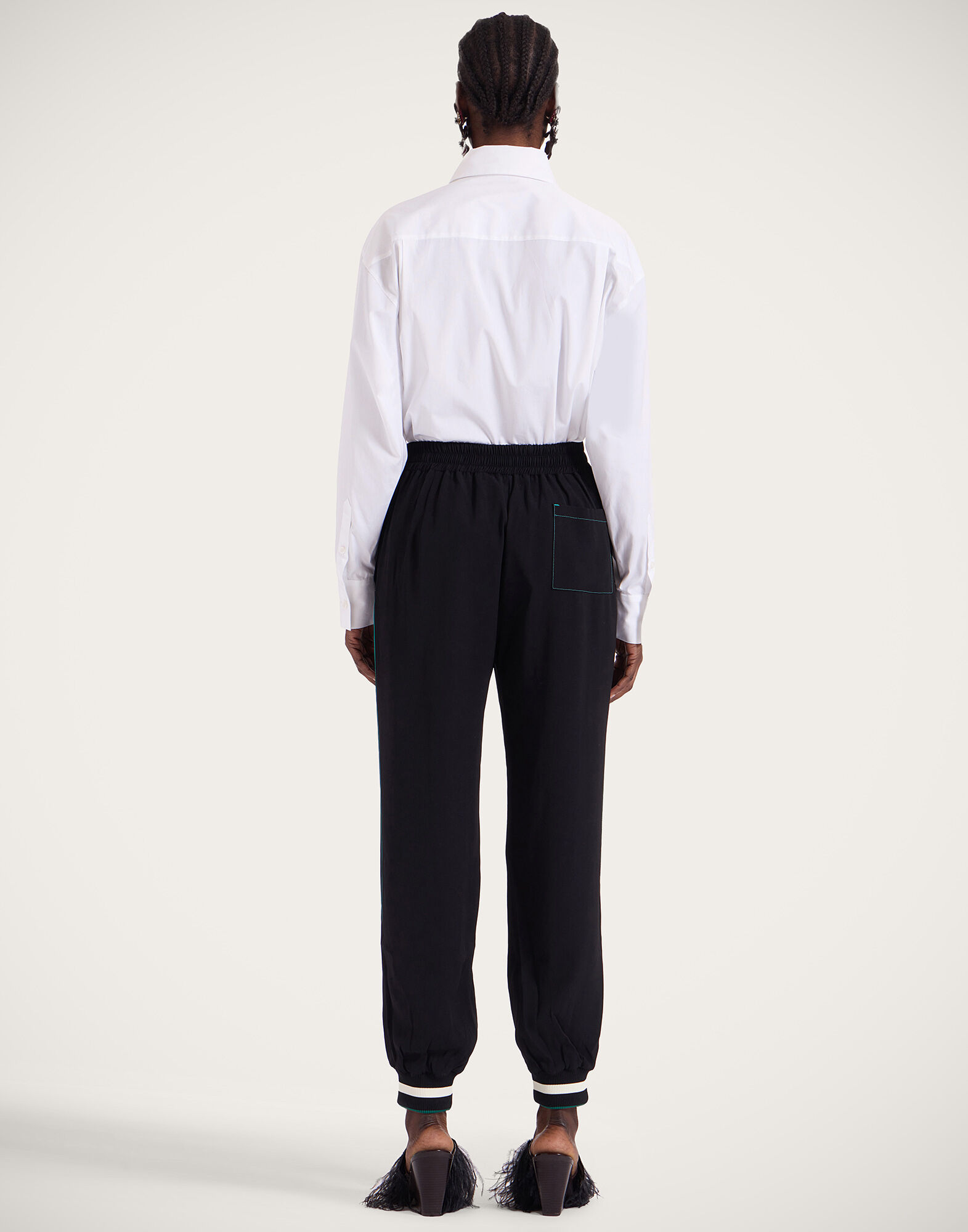 La DoubleJ Jones Jogger Solid Black TRO0155SAB001SOLIDBL01