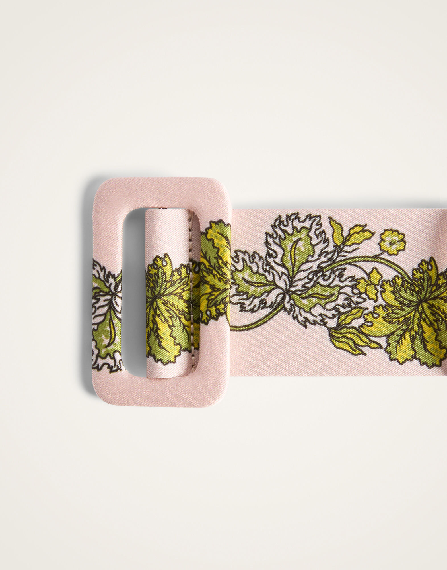 La DoubleJ Medium Belt Swathe Plac&eacute;e Pink BEL0017FOD009SWA03PI01