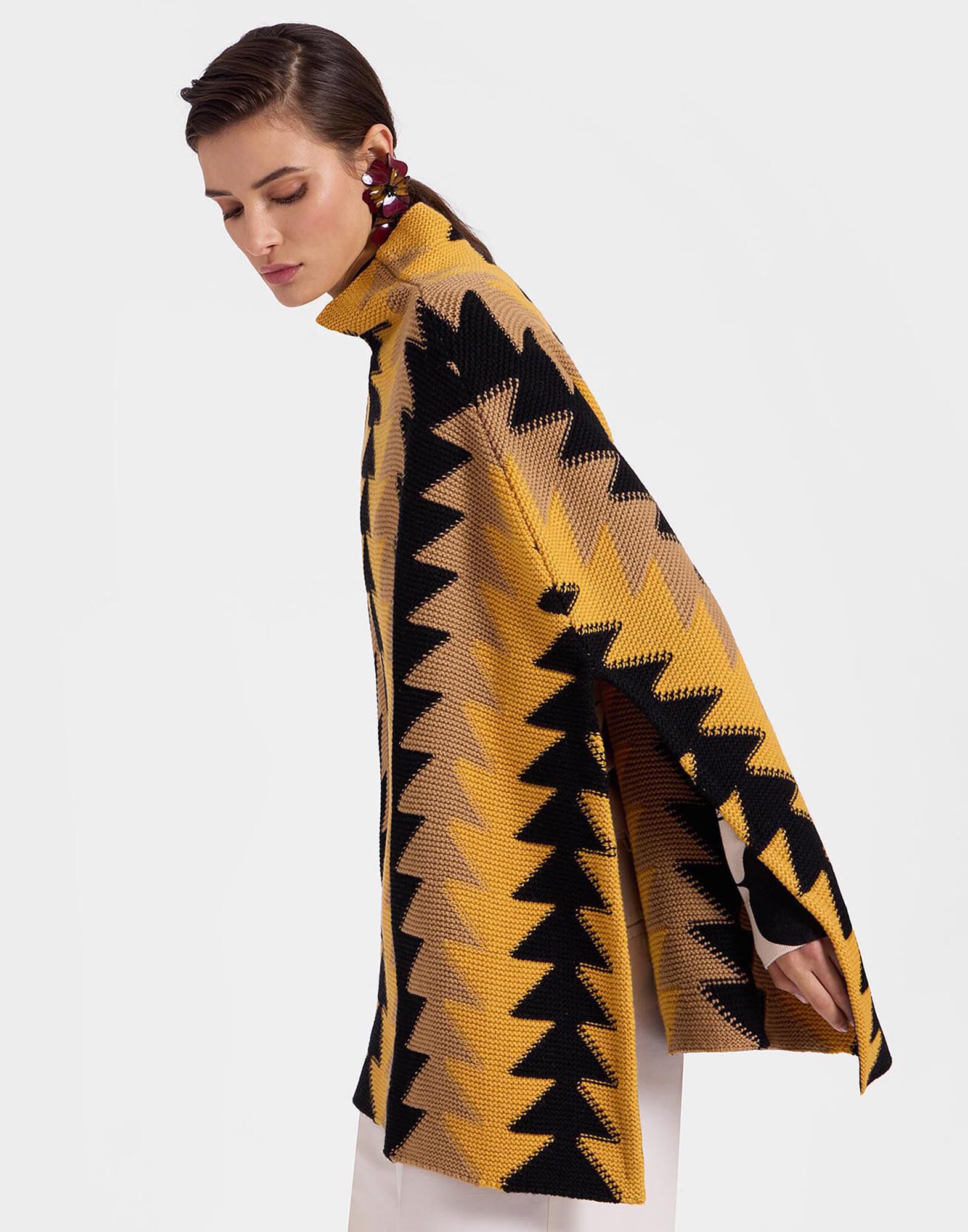 La DoubleJ Trine Cape Yellow PUL0184KNI096VA263YE02