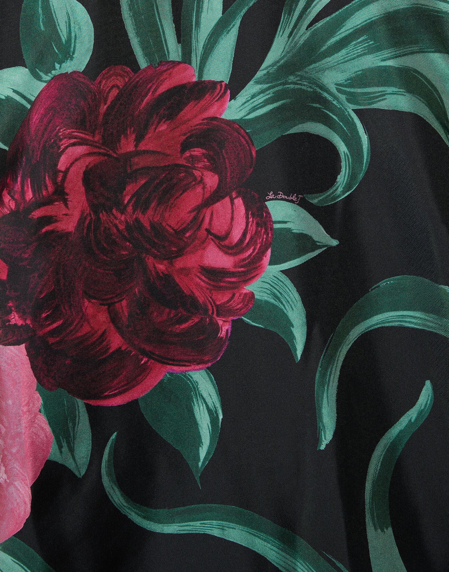 La DoubleJ Make An Exit Top Peony Black TOP0179SIL001PEO05BL01