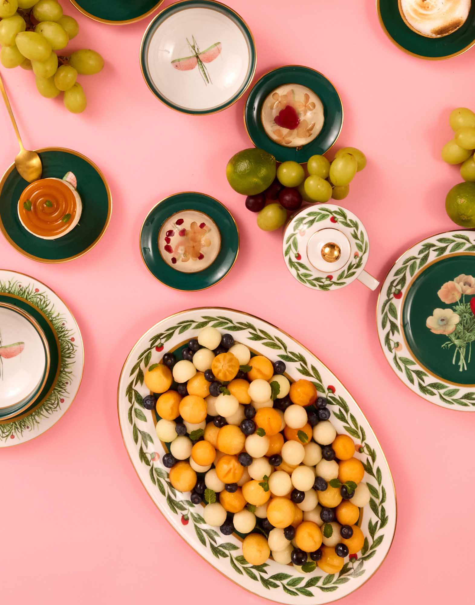 La DoubleJ Oval Platter Libellula Green PLA0002CER001LIB03GR02