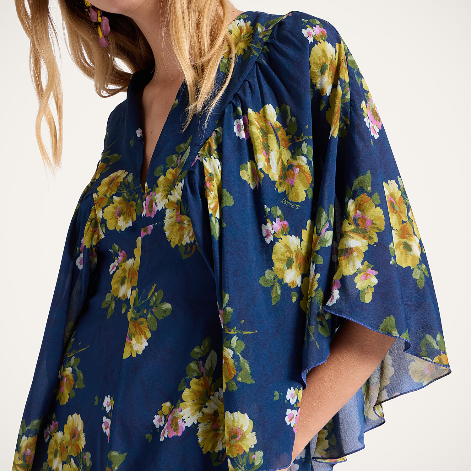 La Doublej Floral-print Cape-sleeve Maxi Dress In Blue