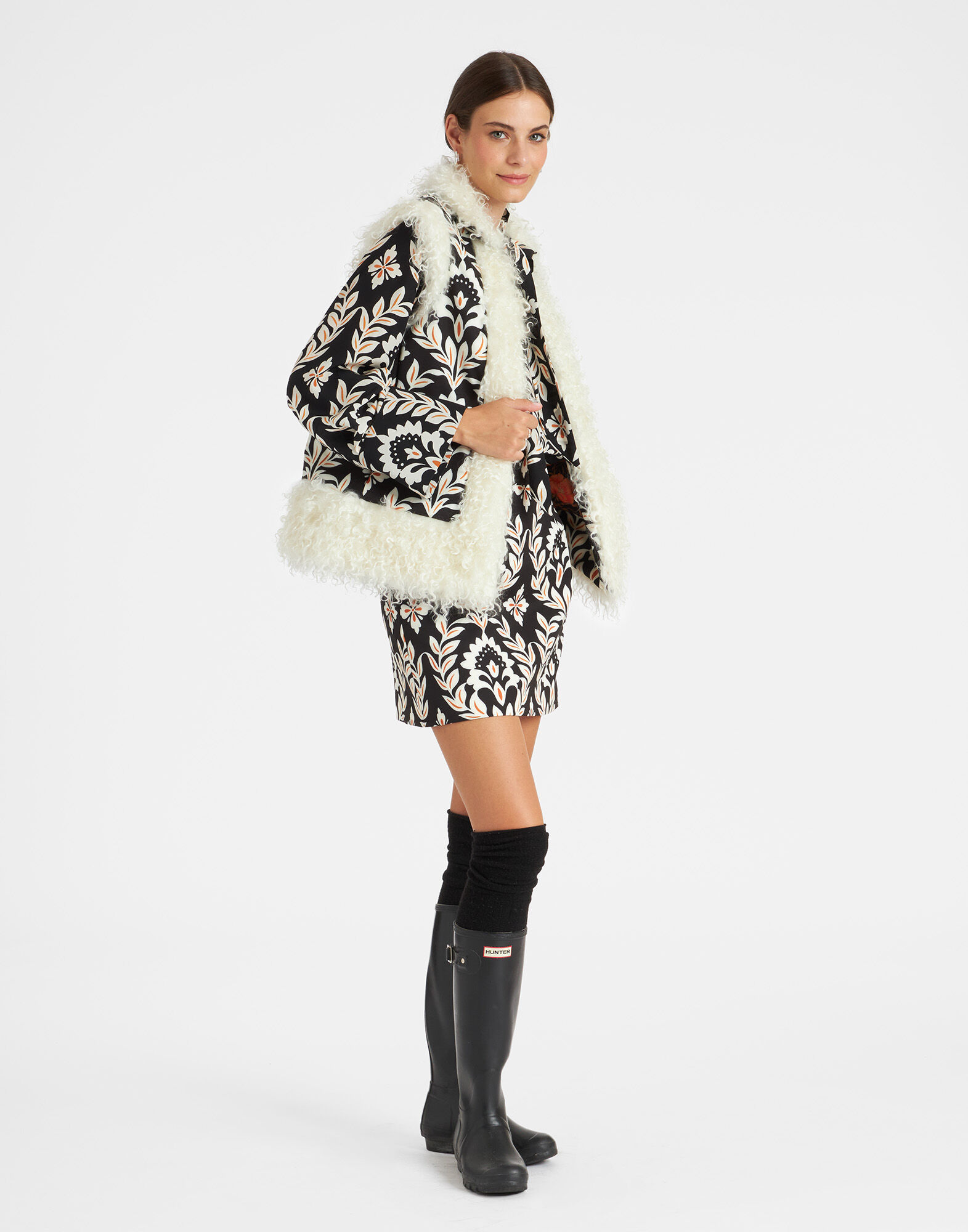 La DoubleJ Sleeveless Folk Jacket Ghirlanda Black JAC0046JER034GHI01BL01