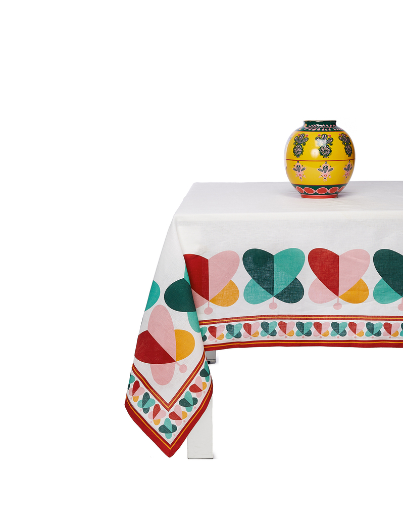 La DoubleJ Medium Tablecloth (180x280) La DoubleJ Medium Tablecloth (180x280) Farfalle Ring (Placed) TBC0002LIN001FAR0005