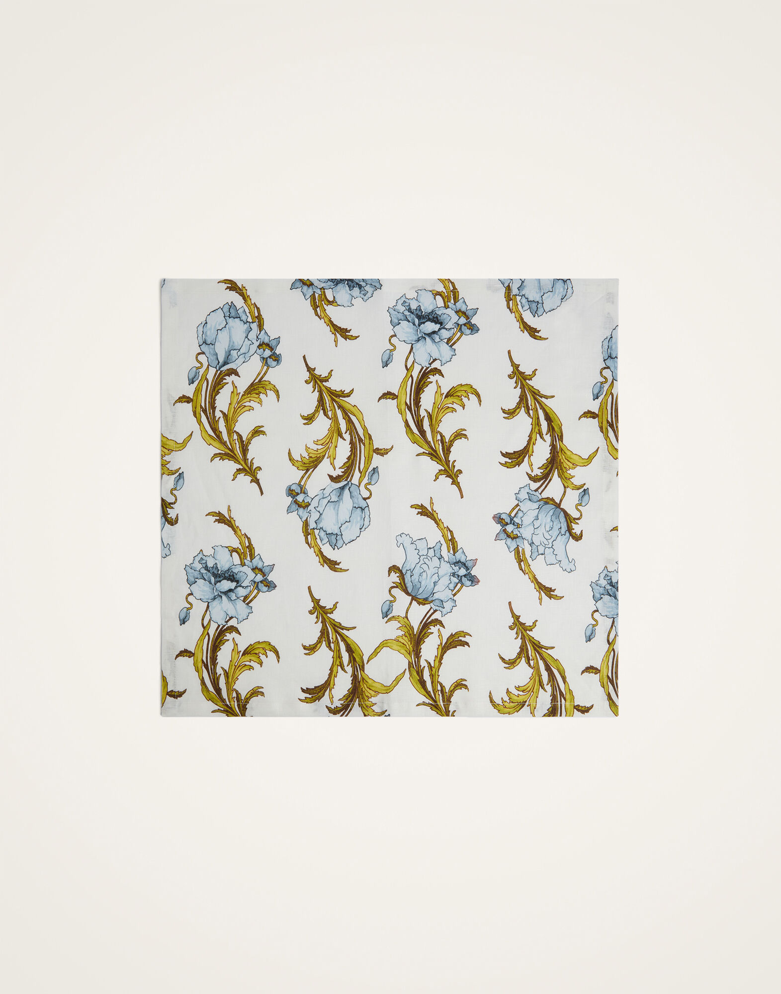 La DoubleJ Large Napkins Set Of 2 Nymph Bloom Light Blue NAP0017LIN008NYB01BU01